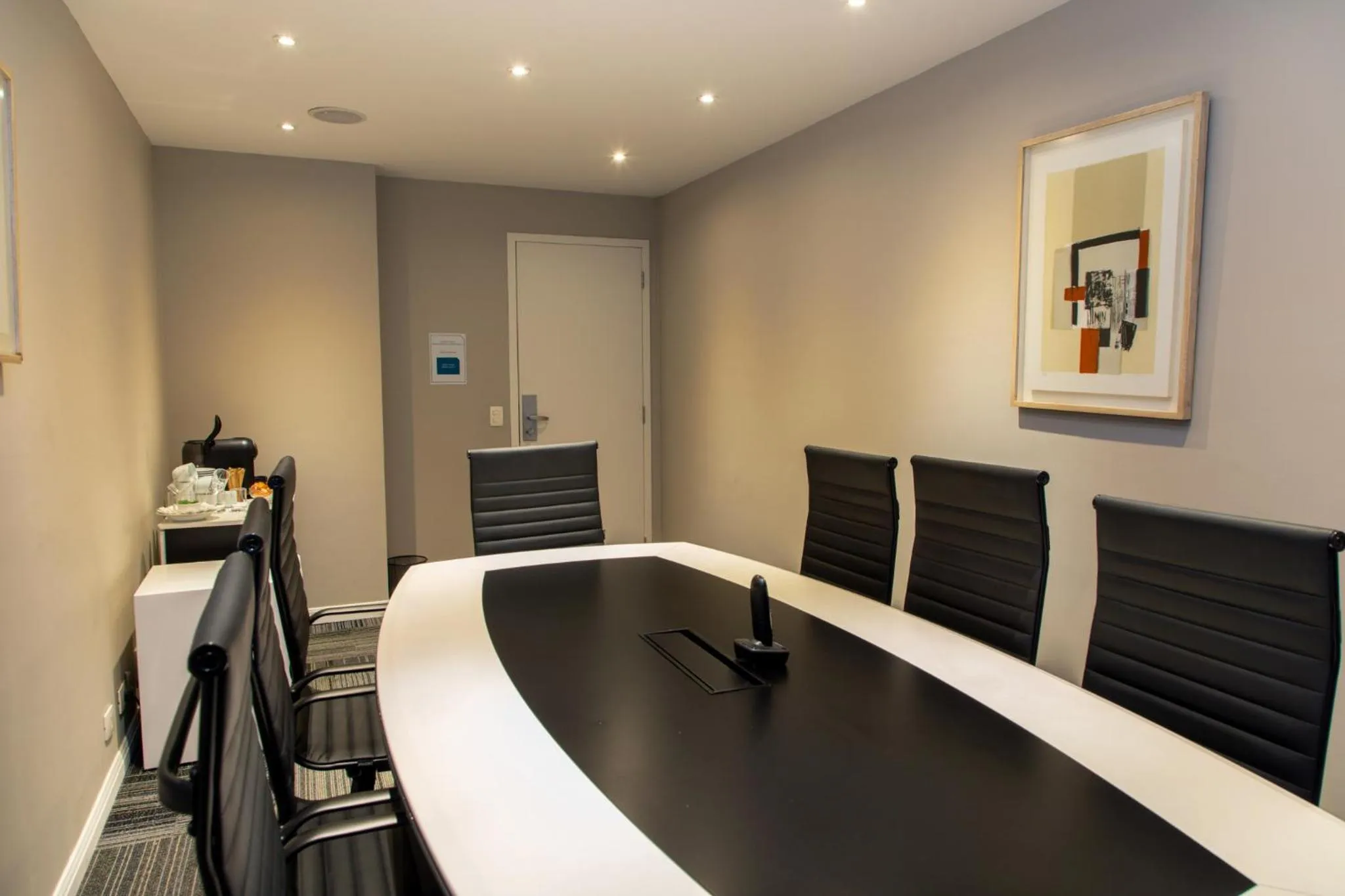 Business facilities in Slaviero Curitiba Shopping