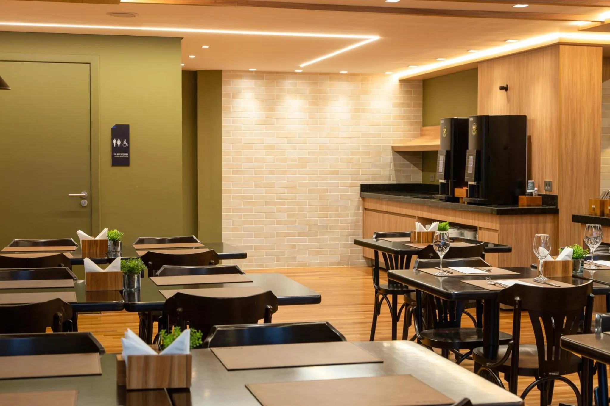 Restaurant/places to eat in Slaviero Curitiba Shopping