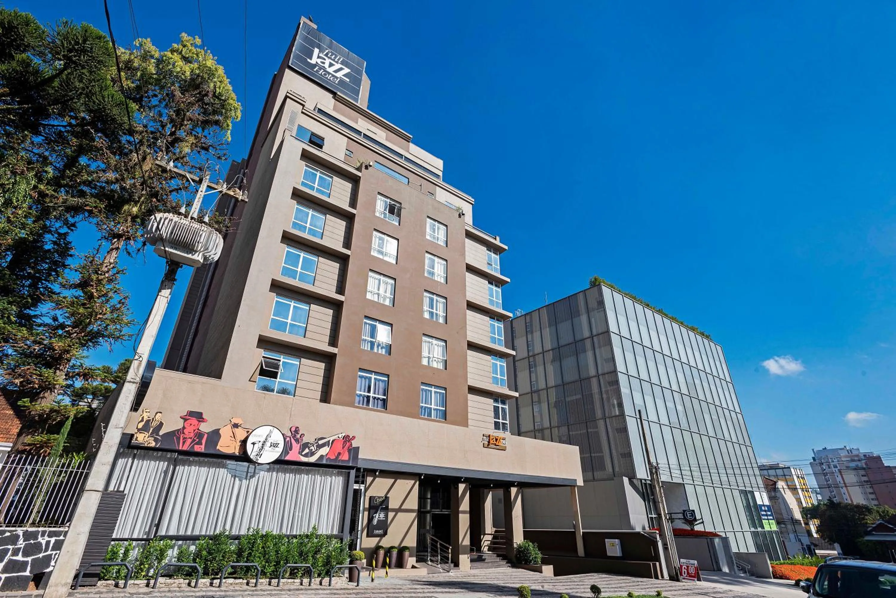 Property building in Full Jazz by Slaviero Hotéis