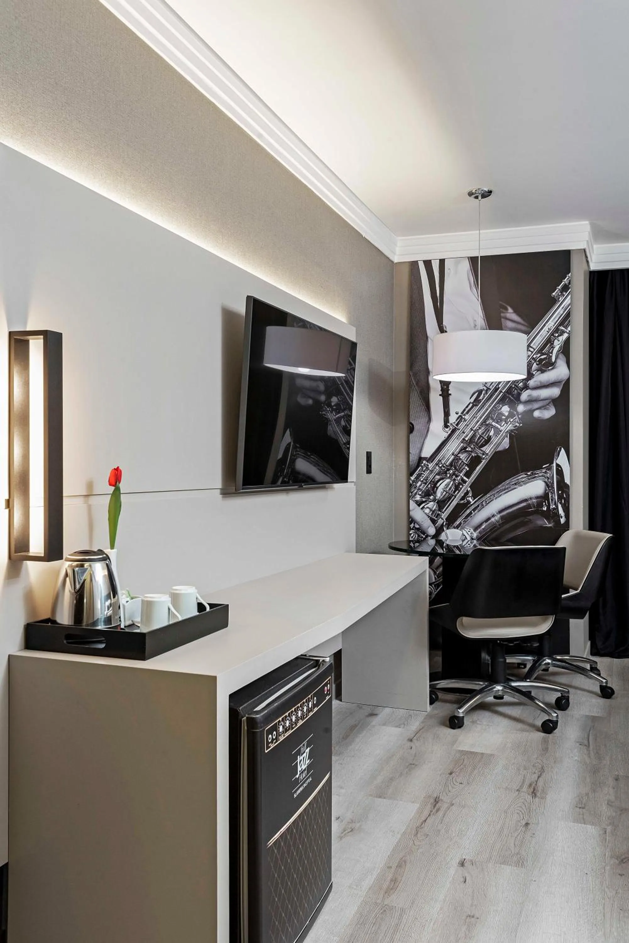 TV and multimedia in Full Jazz by Slaviero Hotéis