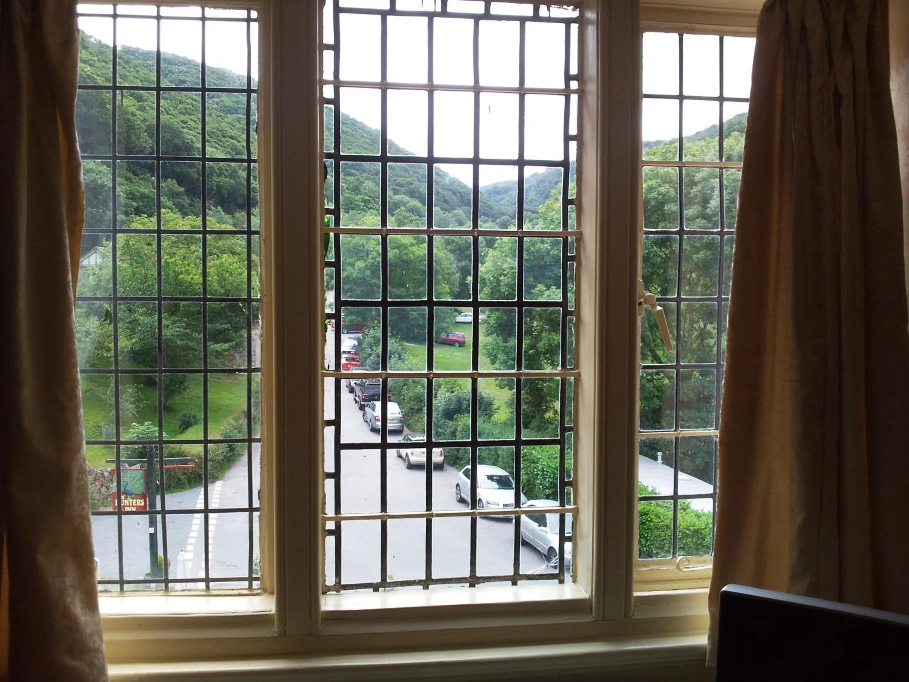 Facade/entrance in The Hunters Inn