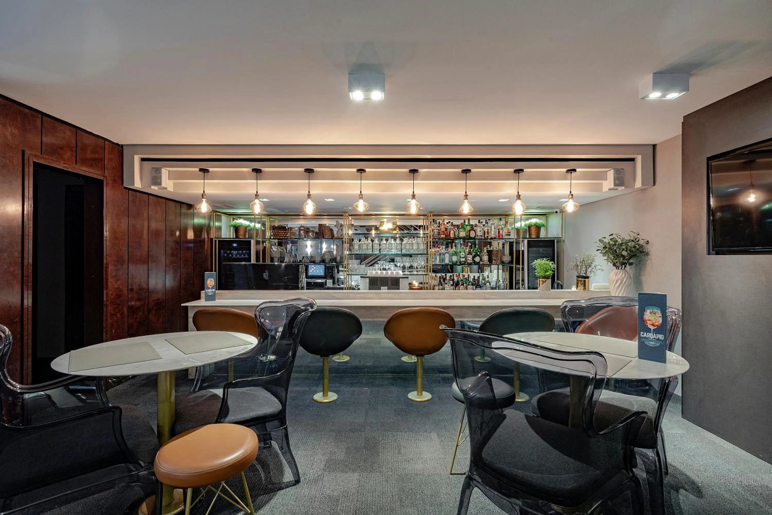 Lounge or bar in Slaviero Curitiba Centro