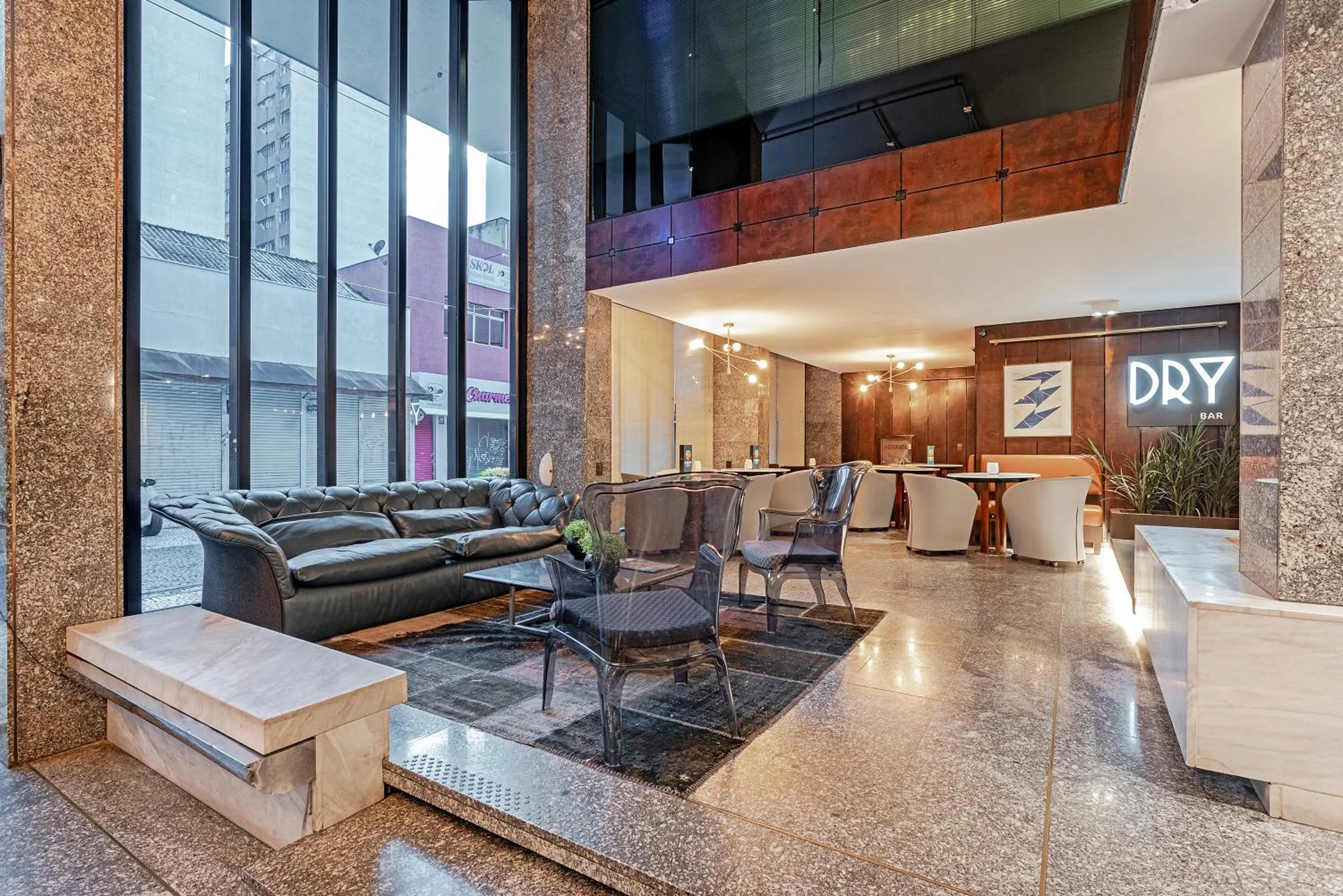 Lobby or reception in Slaviero Curitiba Centro