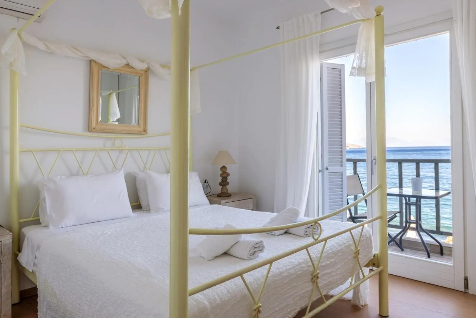 Two-Bedroom Apartment in Uno Luxury Apartment with Sea view