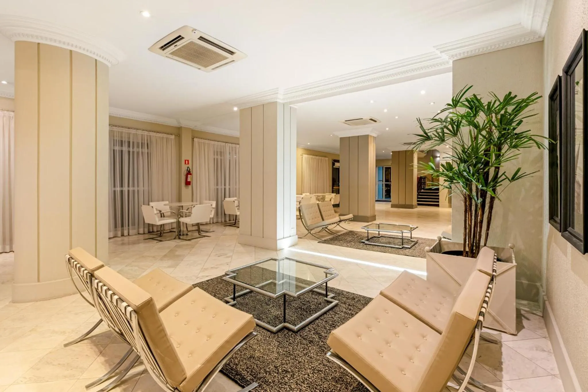 Lobby or reception in Rockefeller by Slaviero Hotéis