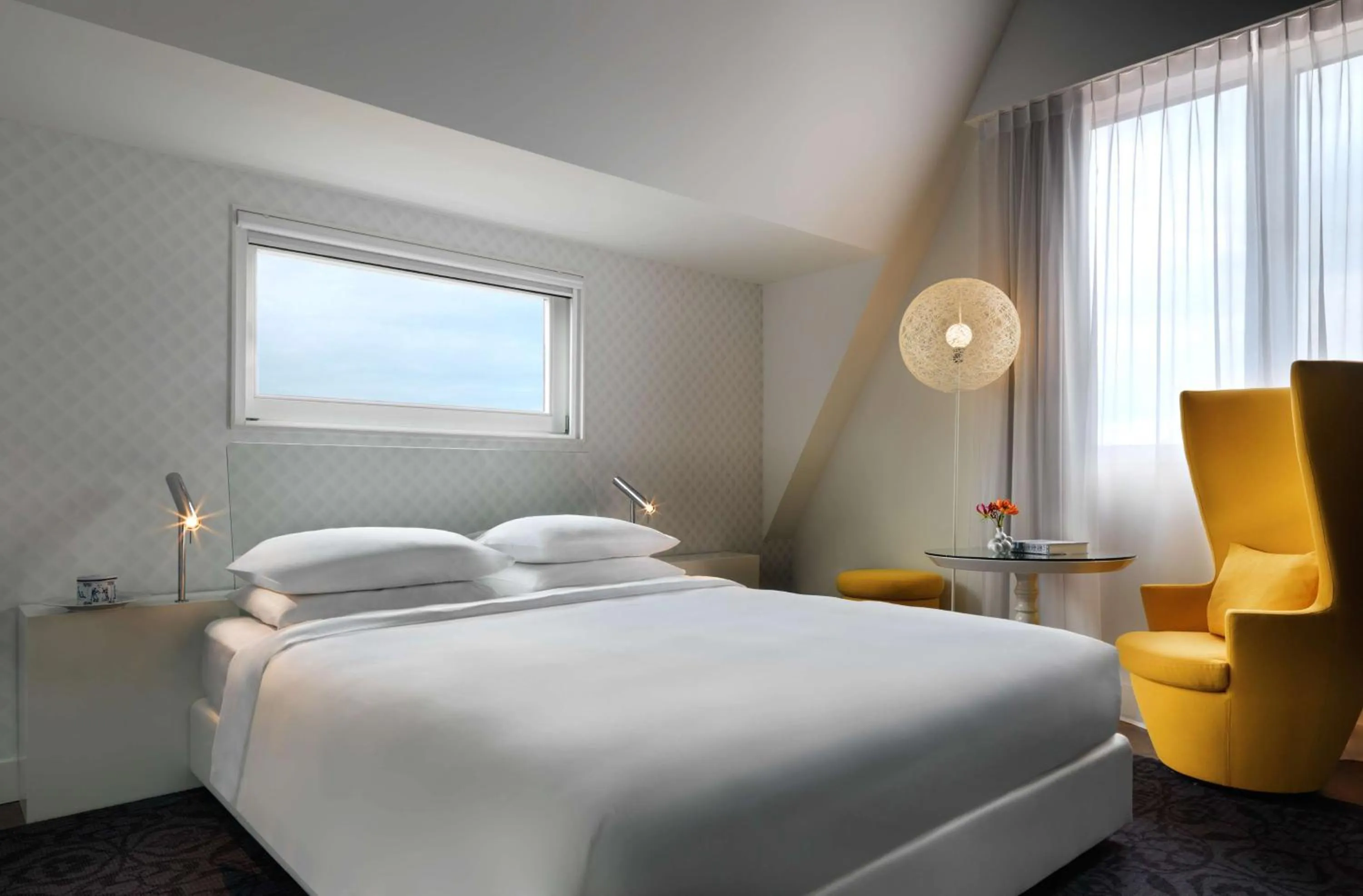 Photo of the whole room, Bed in Andaz Amsterdam, Prinsengracht, By Hyatt