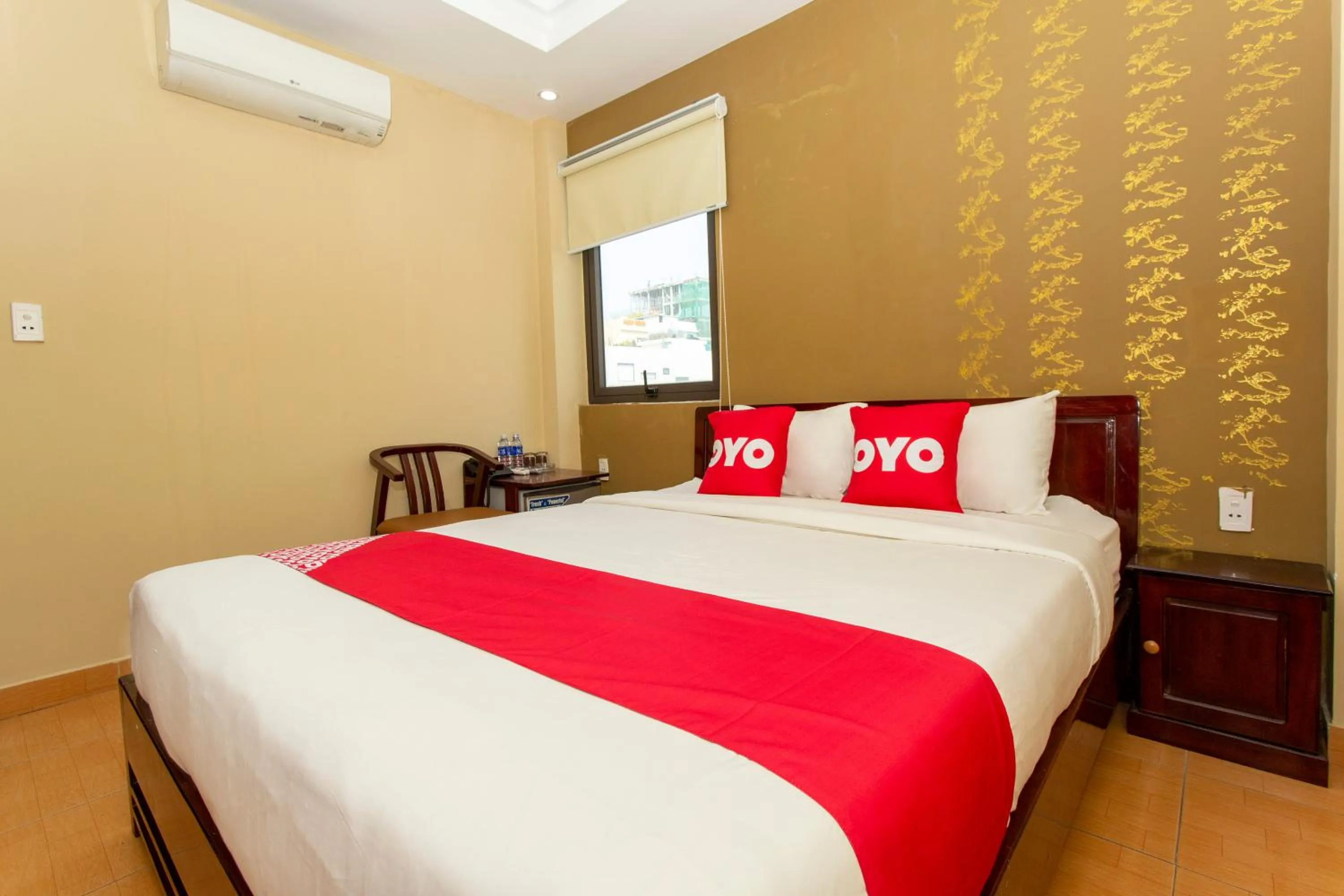 Photo of the whole room, Bed in Phuc Long Hotel