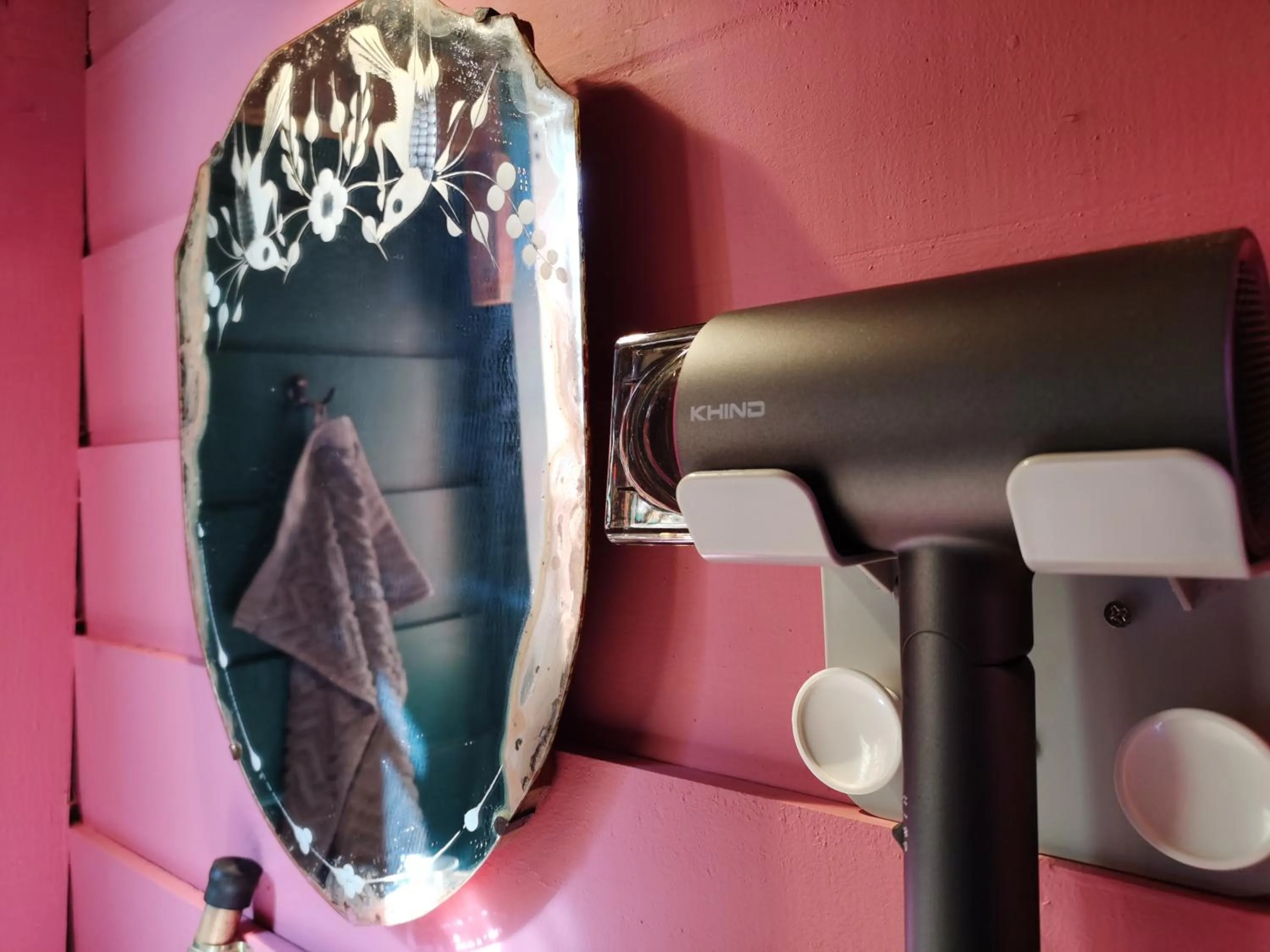 Decorative detail in Heahtitude - Children Not Allowed