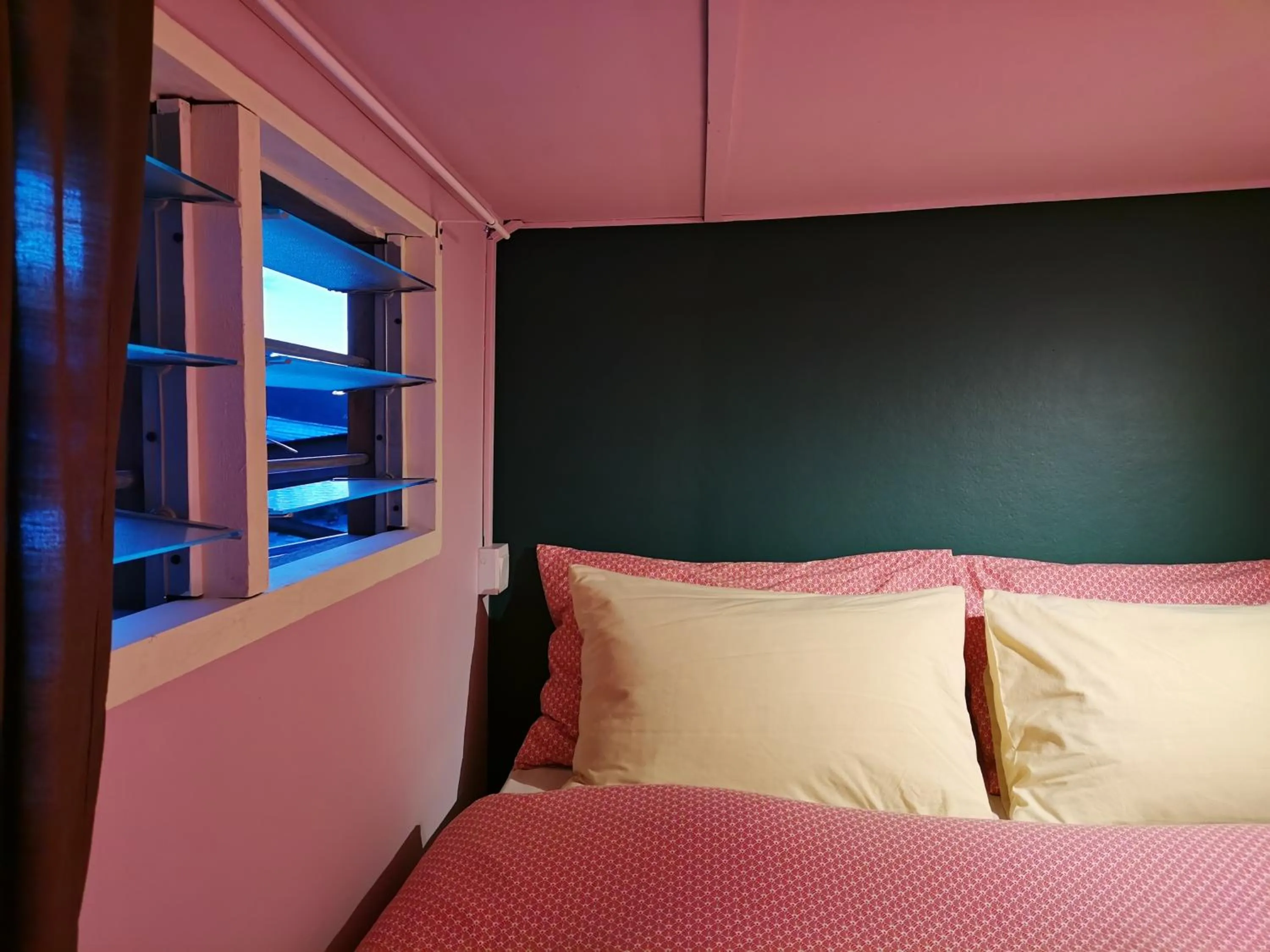 Bed in Heahtitude - Children Not Allowed