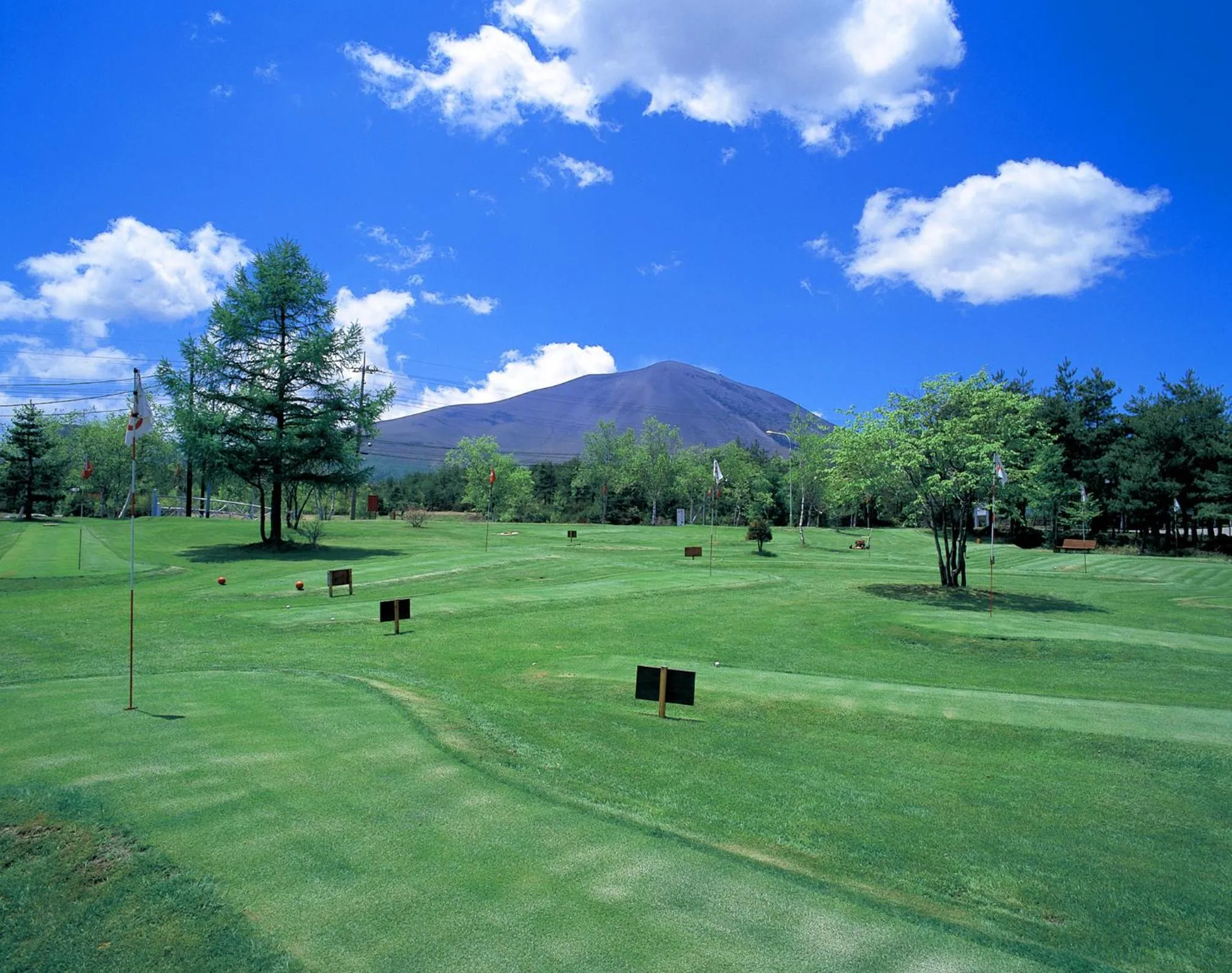 Golfcourse in HOLIDAY VILLA Hotel & Resort KARUIZAWA