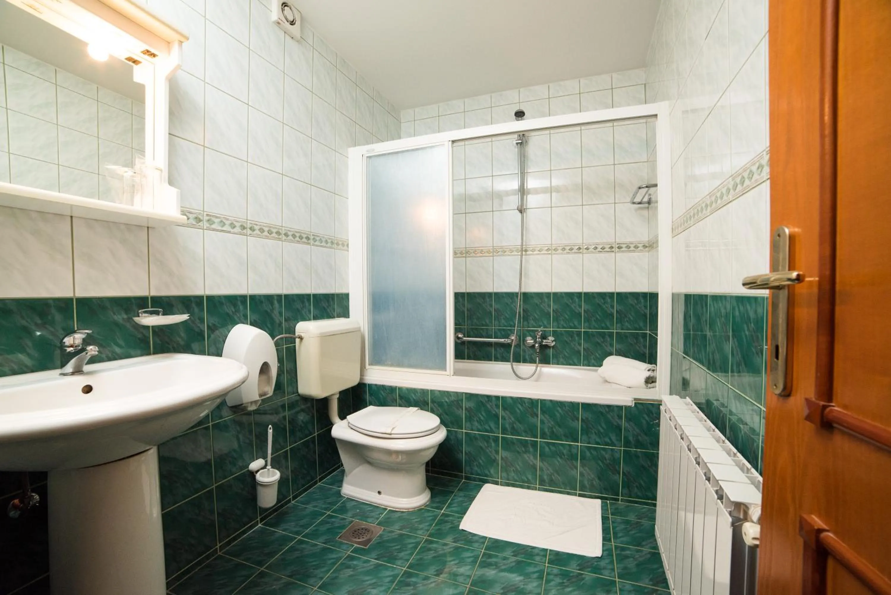 Bathroom in Hotel Lagus