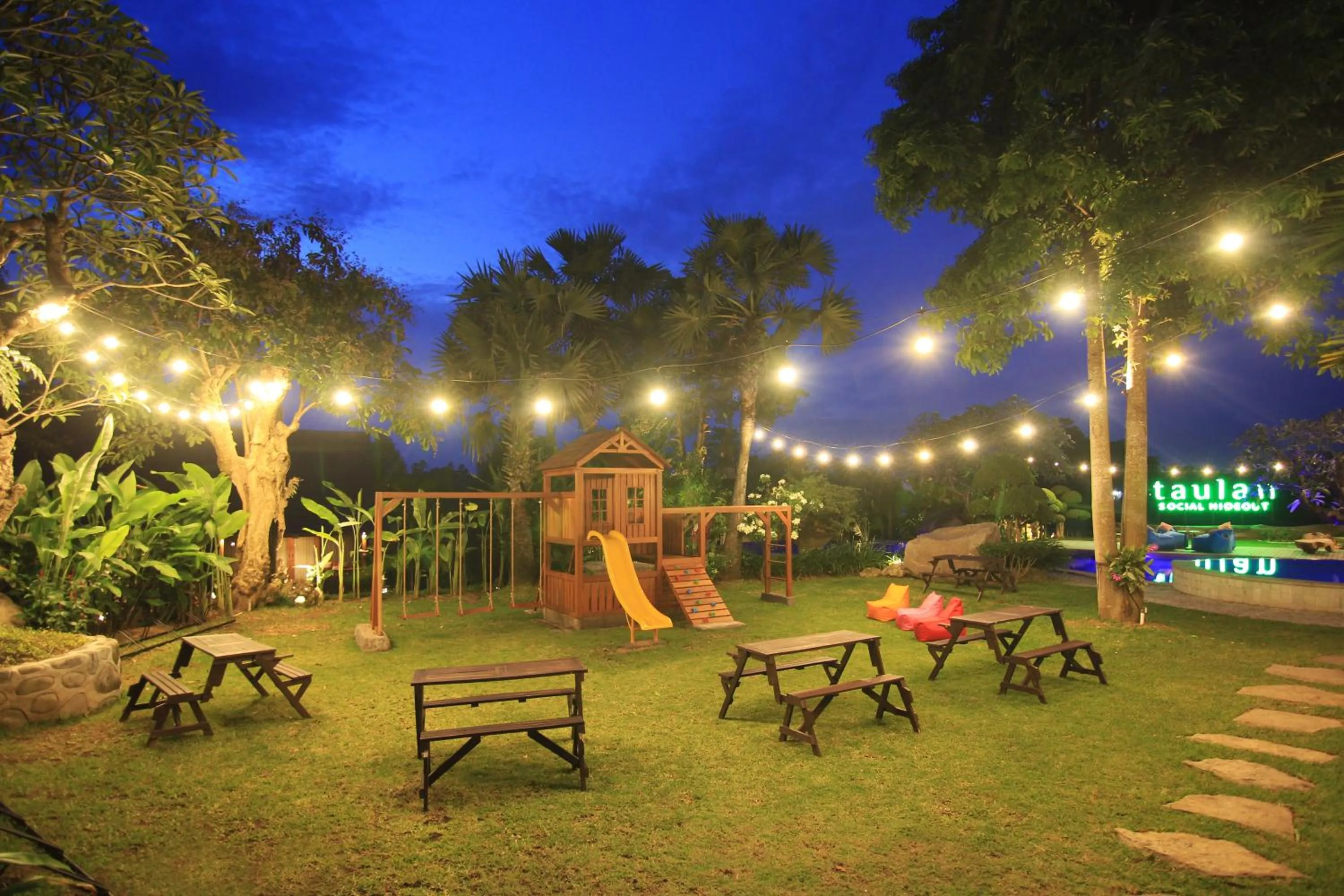 Children play ground in Taulan Villa by Social Hideout