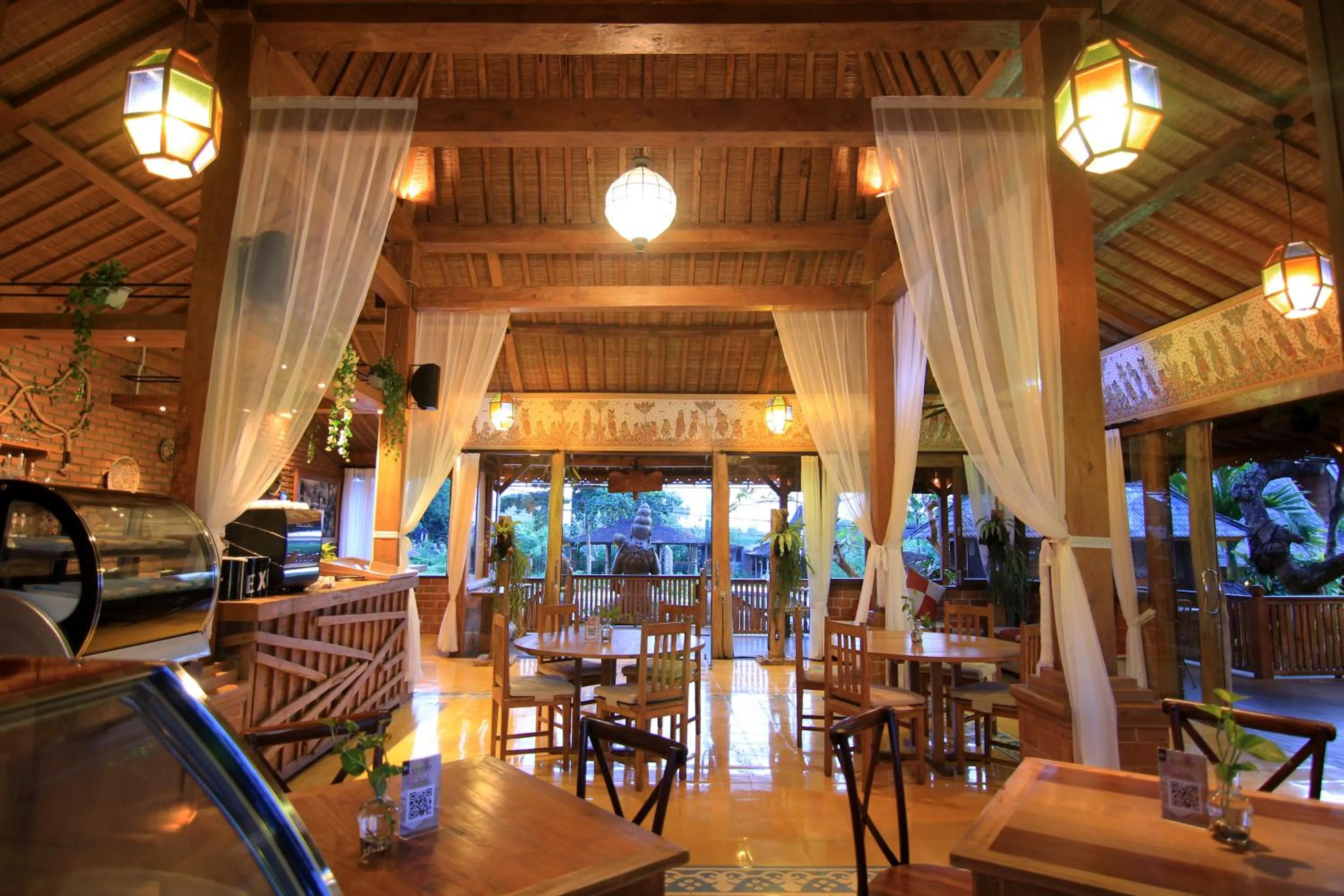 Restaurant/places to eat in Taulan Villa by Social Hideout