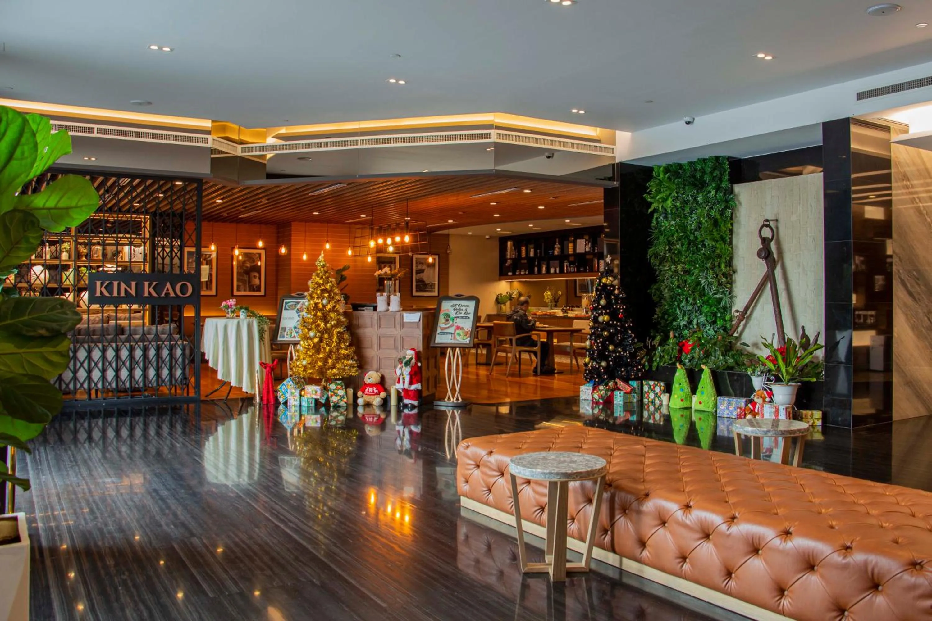 Restaurant/places to eat in Victoria Garden Hotel