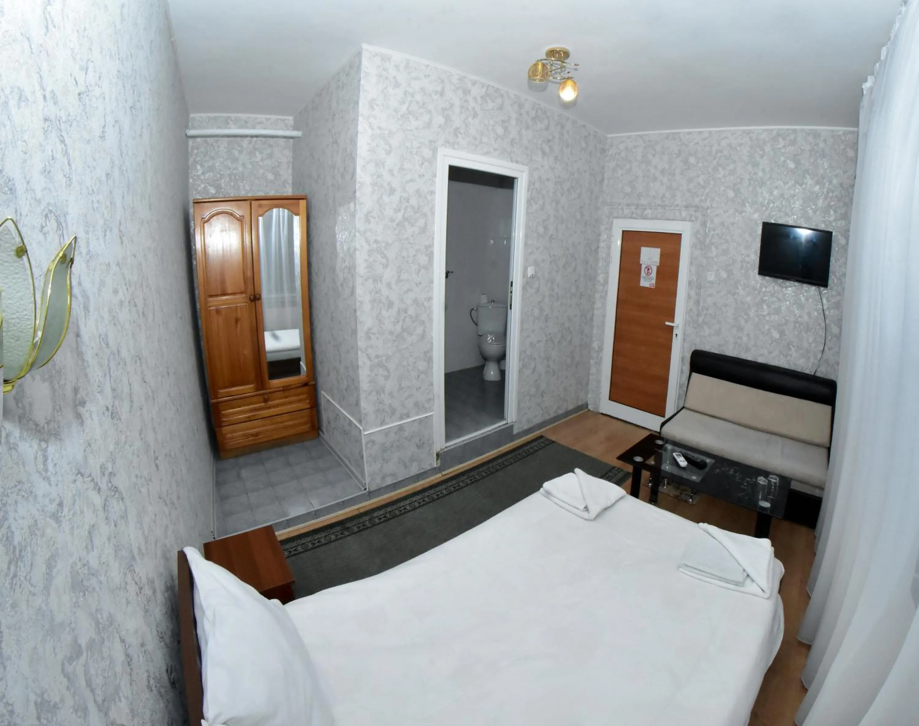 Photo of the whole room, Bed in Hotel Rade 1