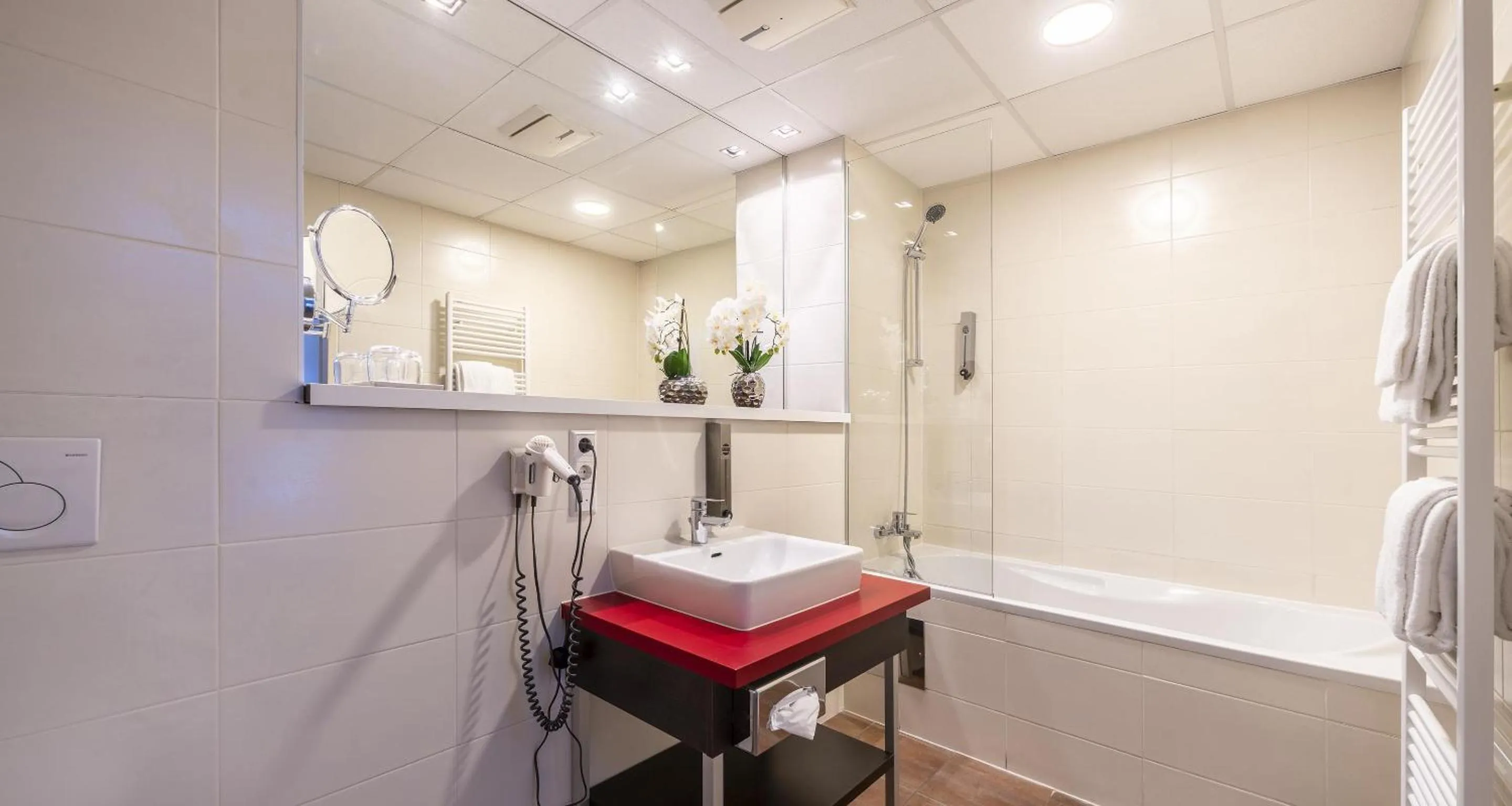 Bedroom in Best Western Plus Plaza Hotel Graz