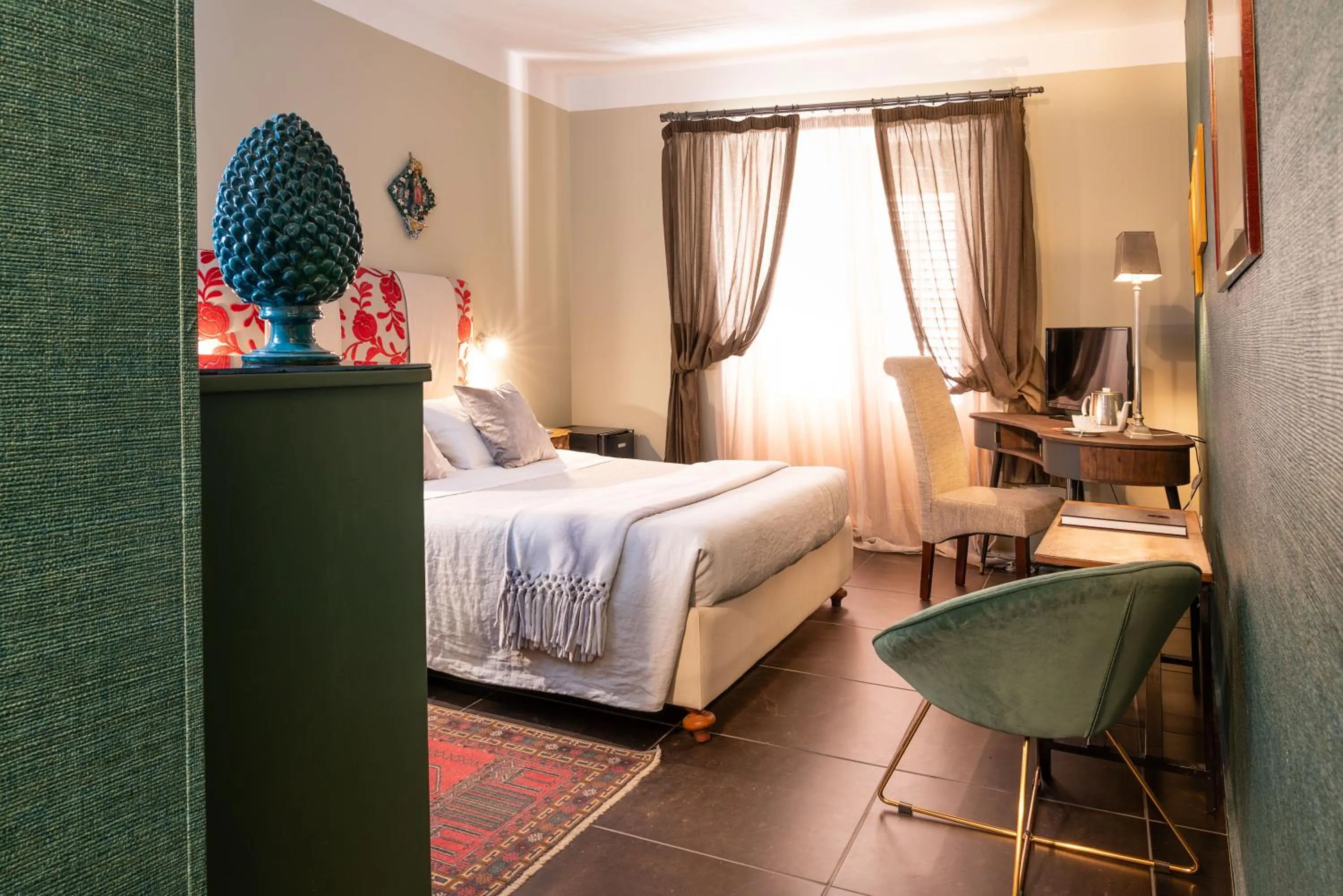 Bedroom, Bed in Il Giardino di Ballarò Boutique B&B