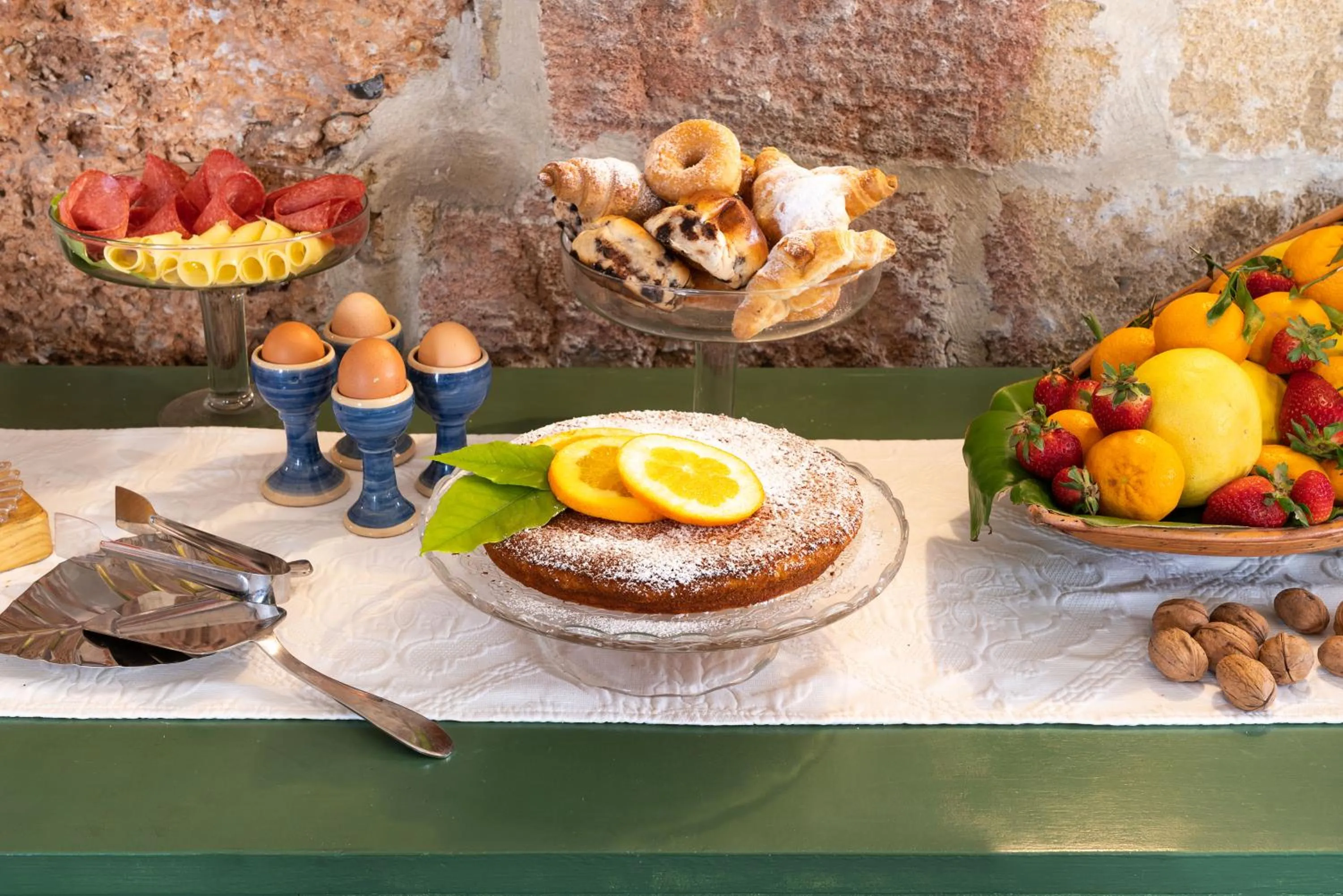 Breakfast in Il Giardino di Ballarò Boutique B&B