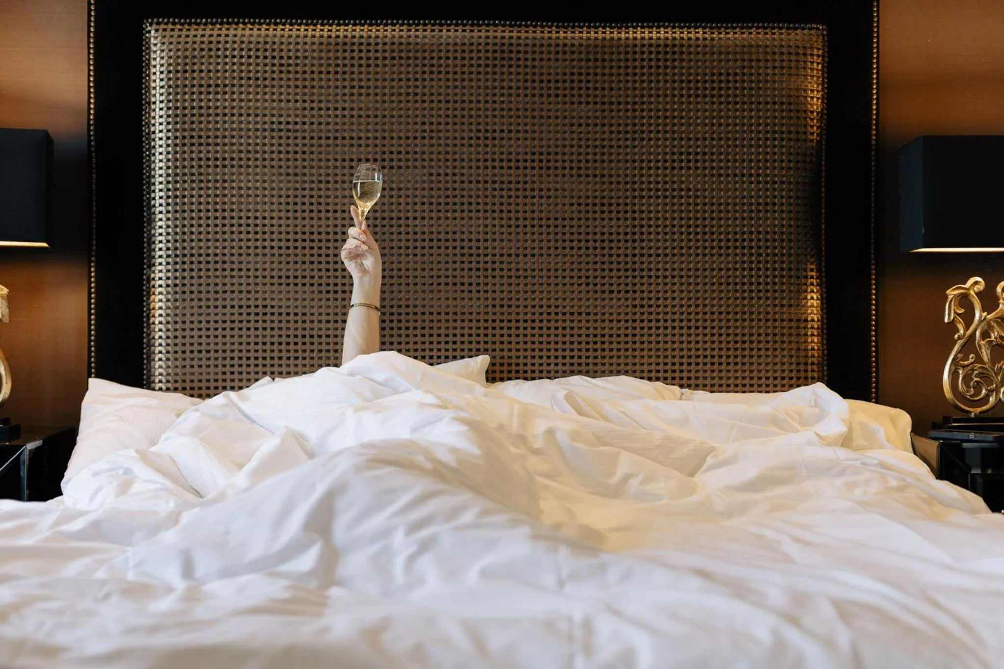 Alcoholic drinks, Bed in Vimmerby Stadshotell, WorldHotels Crafted