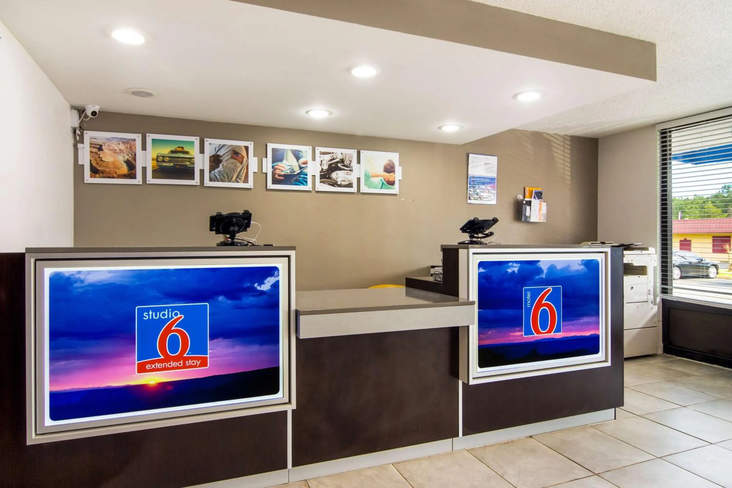 Lobby or reception in Studio 6 LaGrange