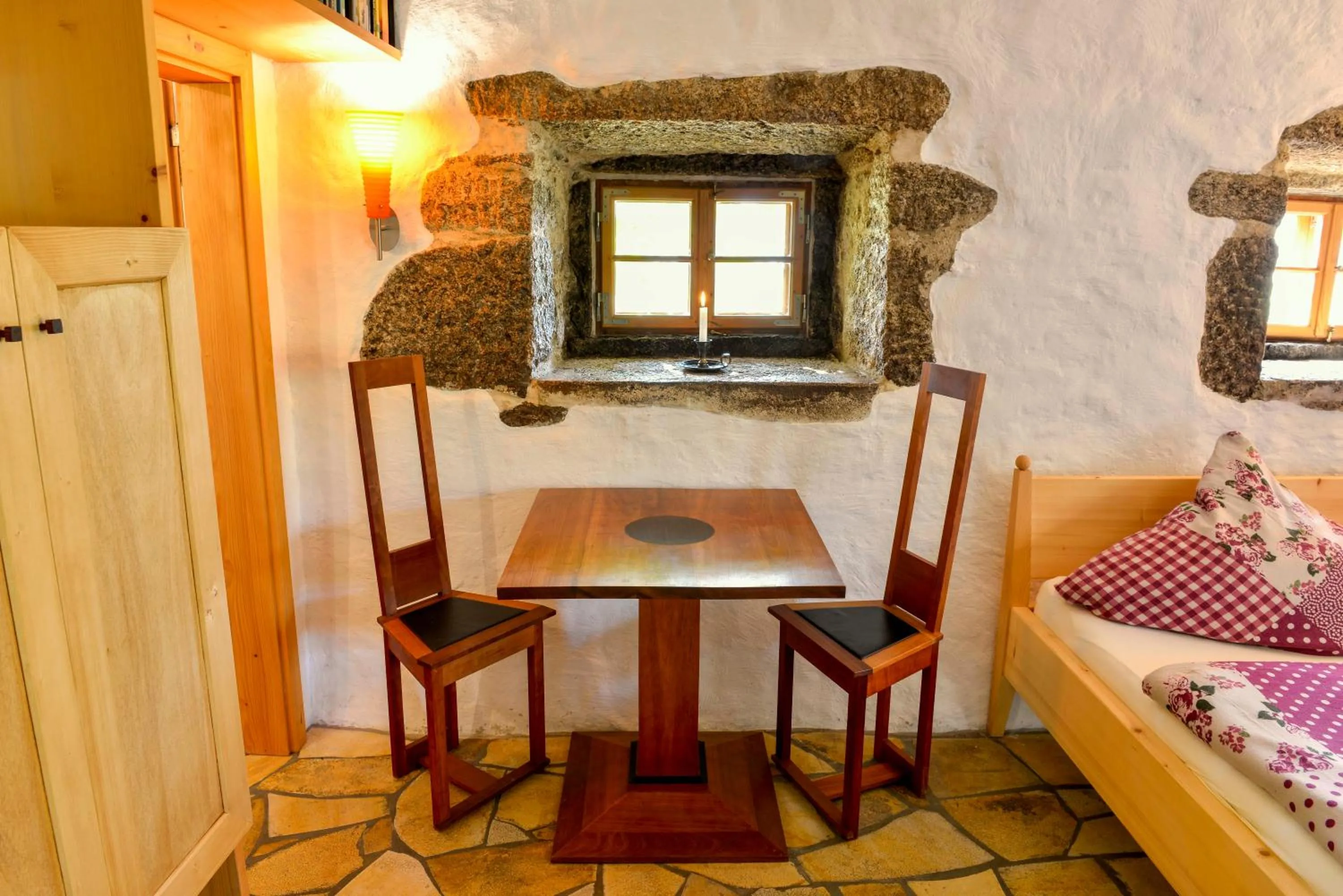 Bed in Hofatelier Menacher