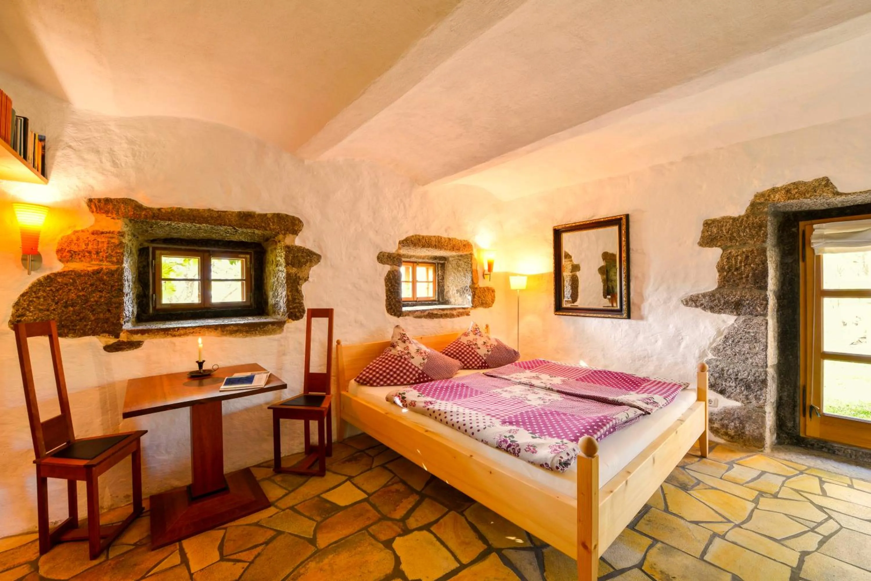 Bed in Hofatelier Menacher