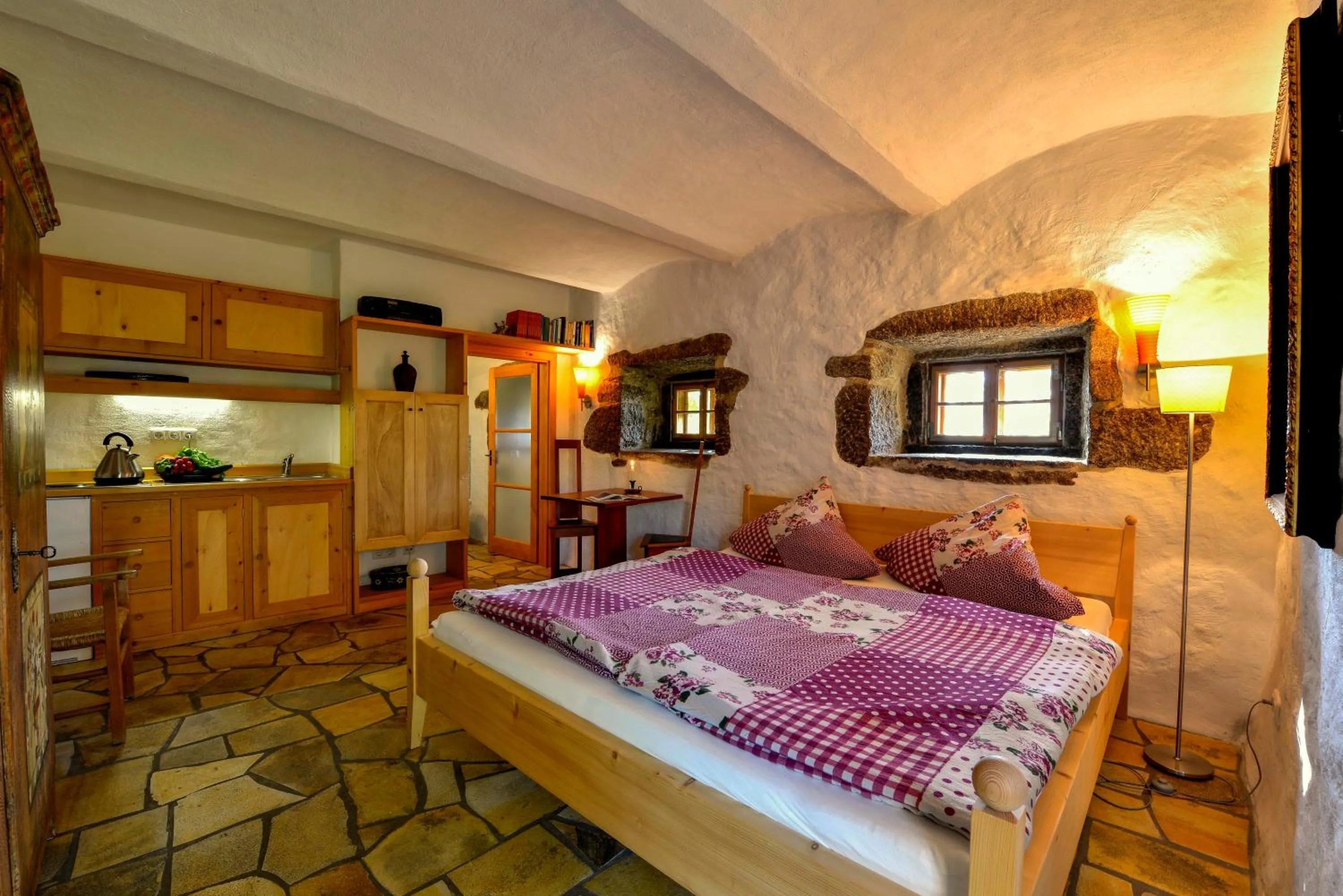 Bed in Hofatelier Menacher