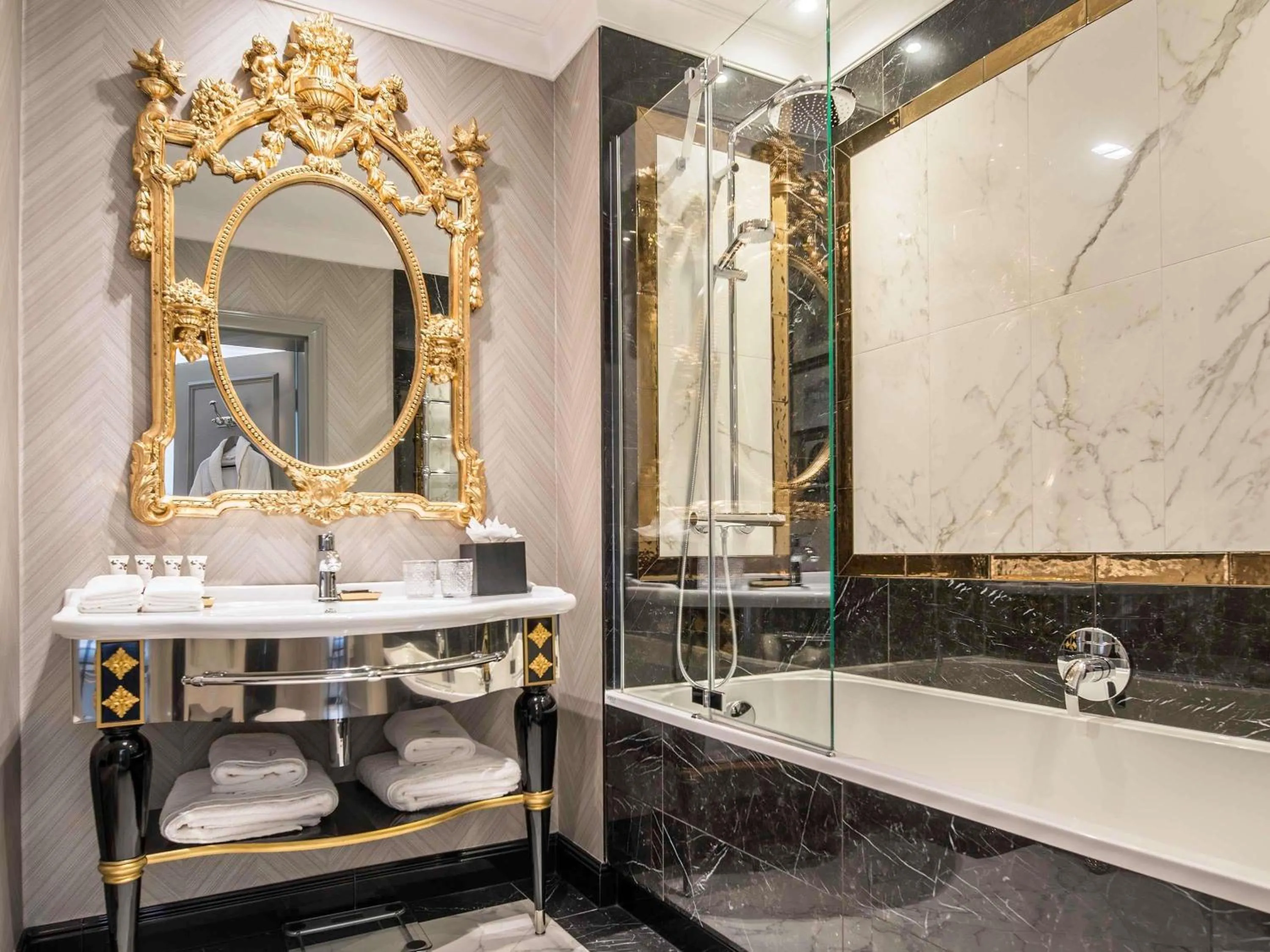 Bedroom in Bachleda Luxury Hotel Kraków - MGallery Collection