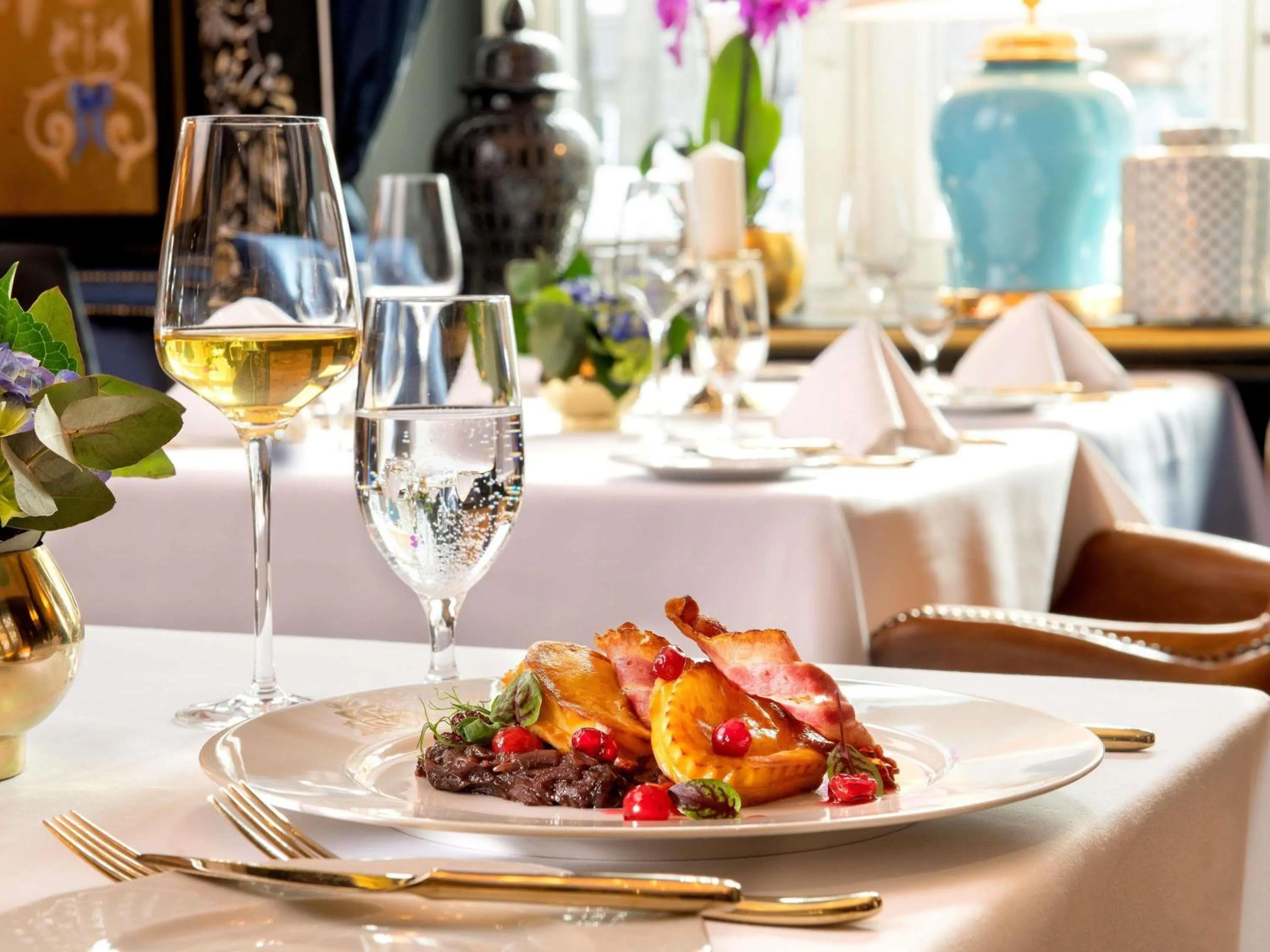 Restaurant/places to eat in Bachleda Luxury Hotel Kraków - MGallery Collection