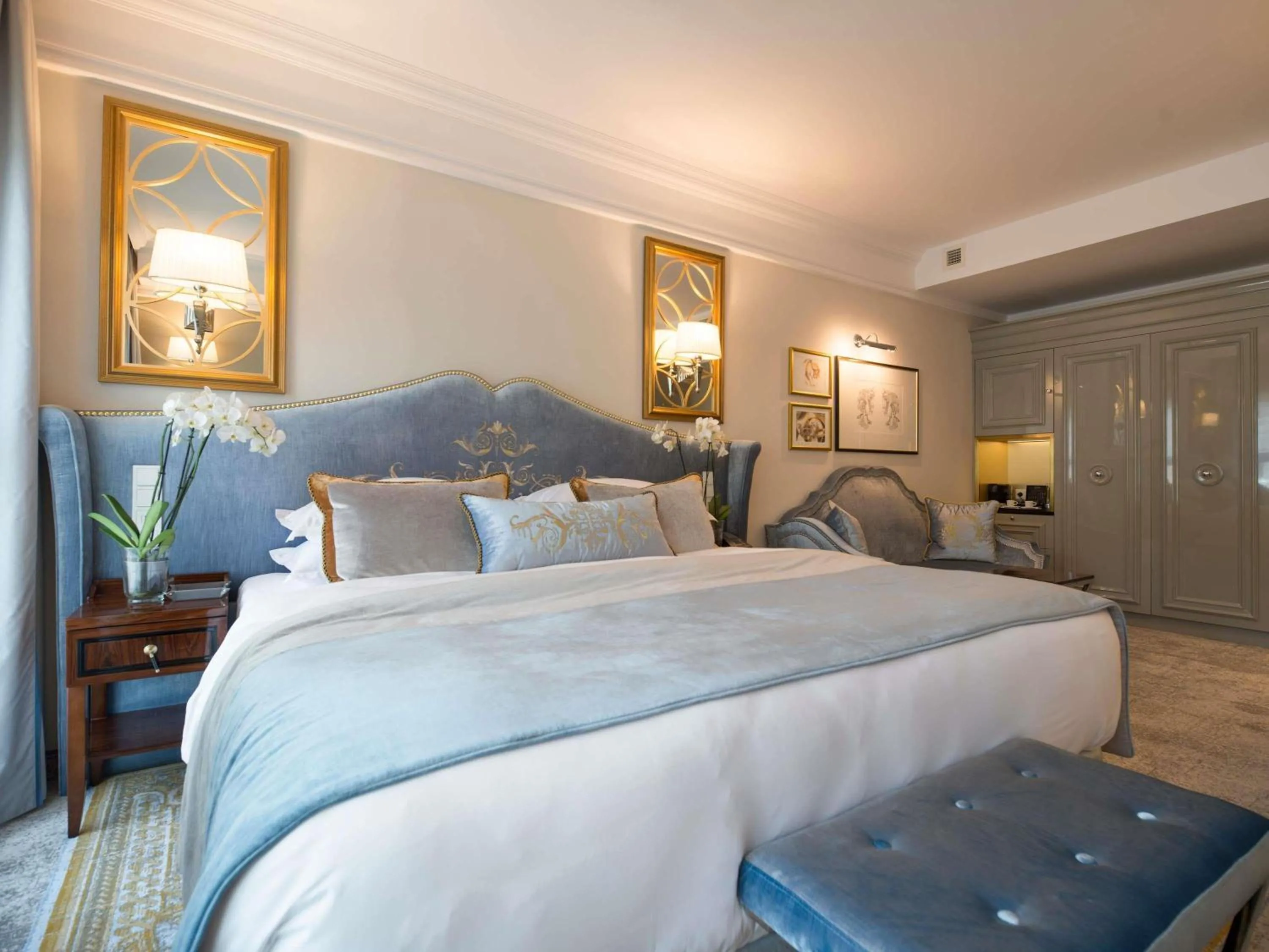 Bedroom, Bed in Bachleda Luxury Hotel Kraków - MGallery Collection