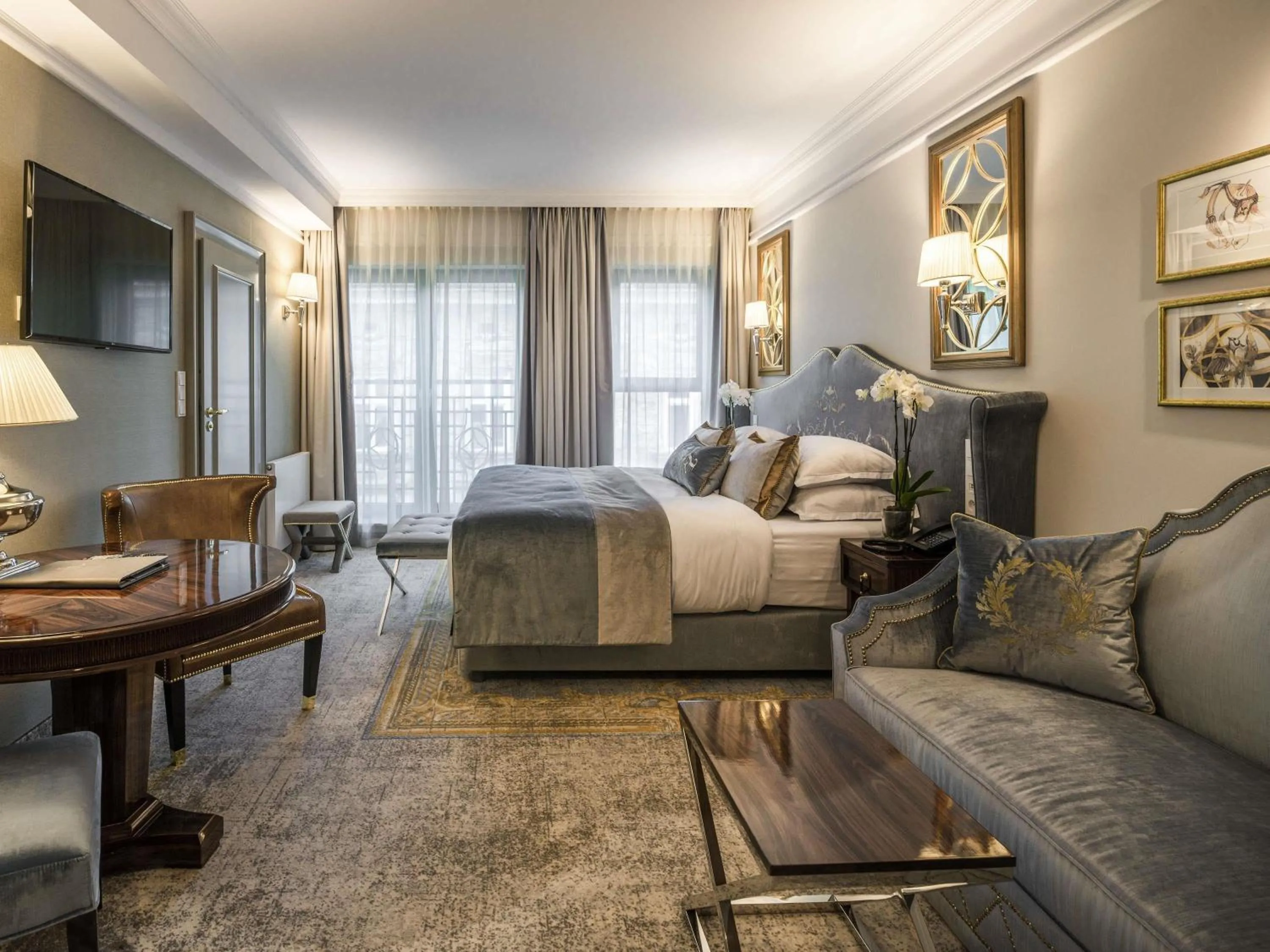 Bedroom in Bachleda Luxury Hotel Kraków - MGallery Collection