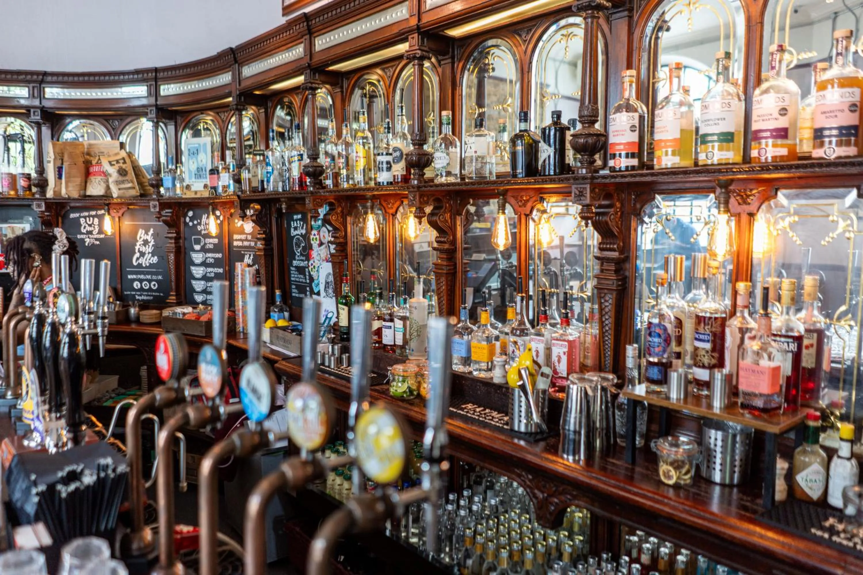 Lounge or bar in PubLove @ The White Ferry, Victoria