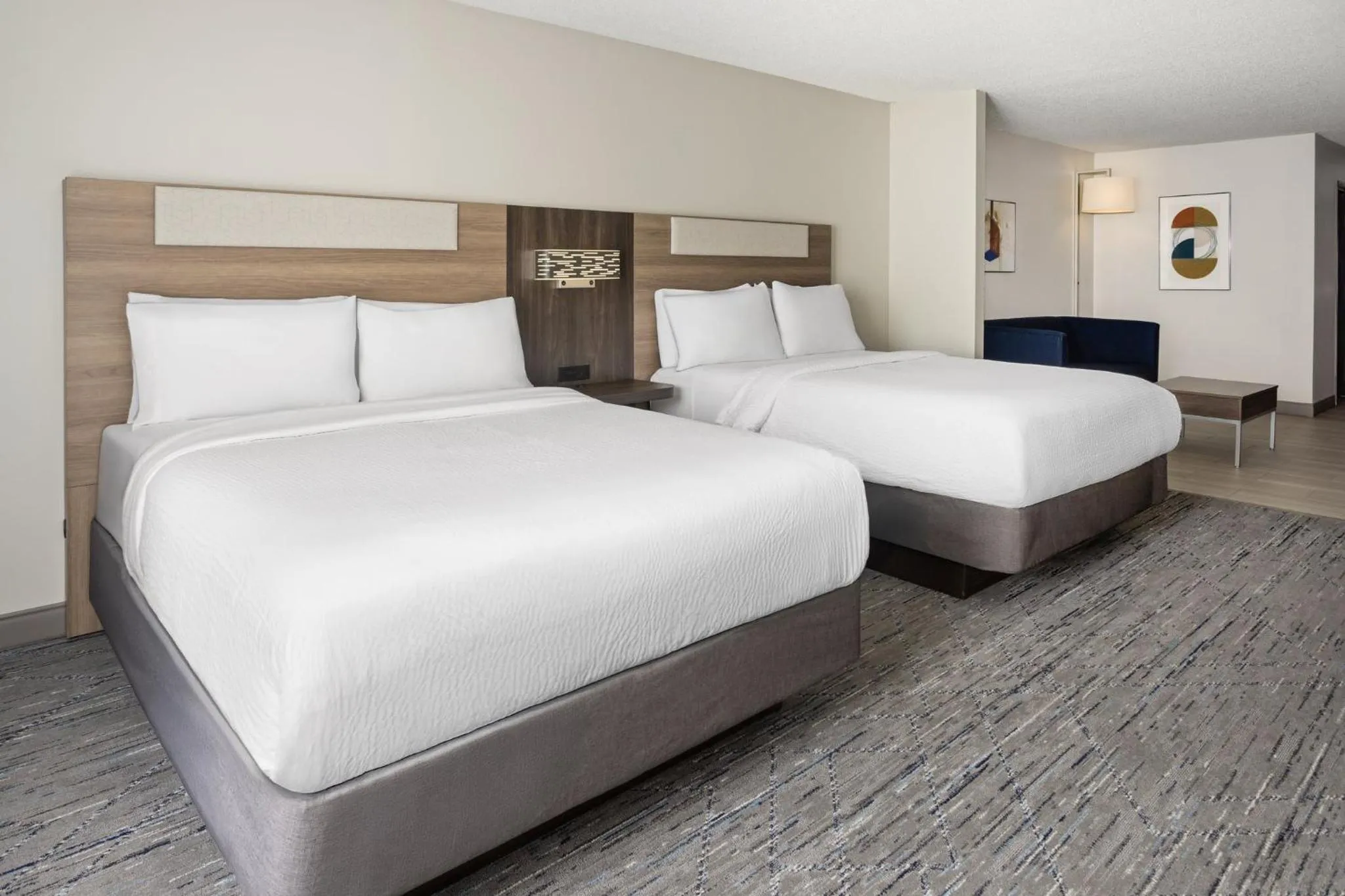 Photo of the whole room, Bed in Holiday Inn Express and Suites Meriden by IHG