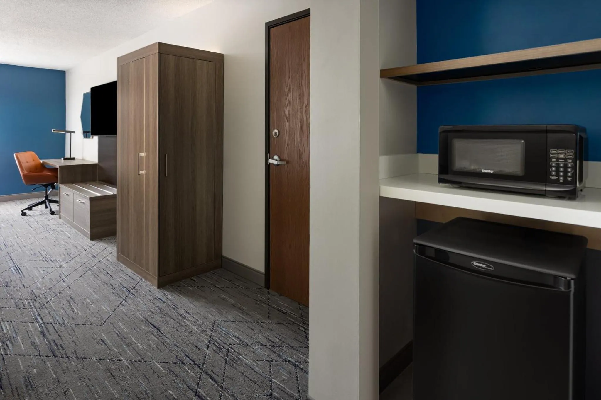 Photo of the whole room in Holiday Inn Express and Suites Meriden by IHG