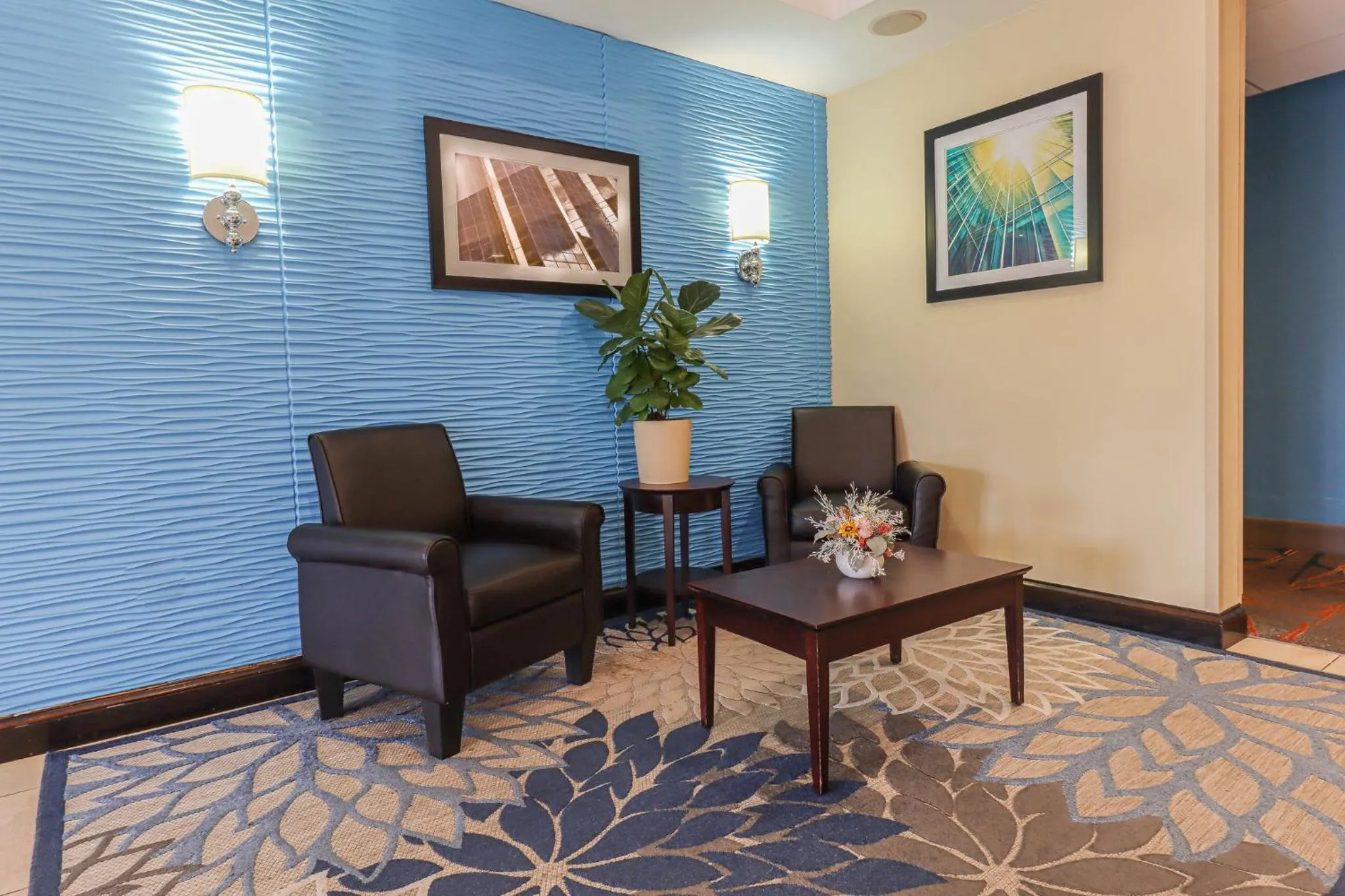 Property building in Holiday Inn Express and Suites Meriden by IHG