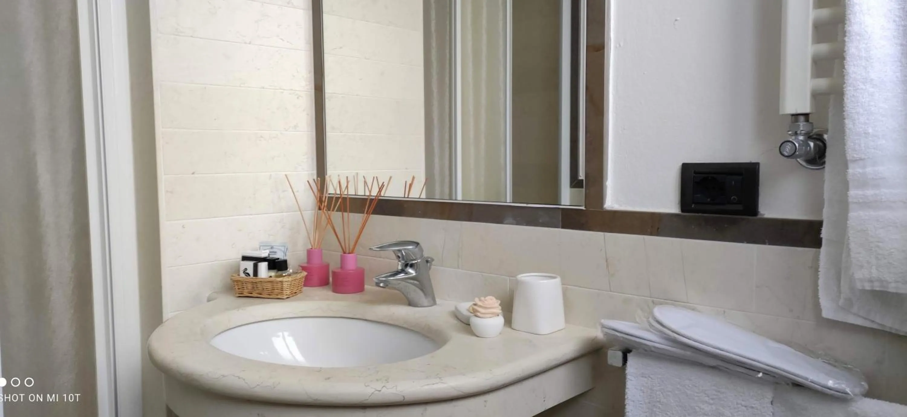 Bathroom in Hotel Villa Platani