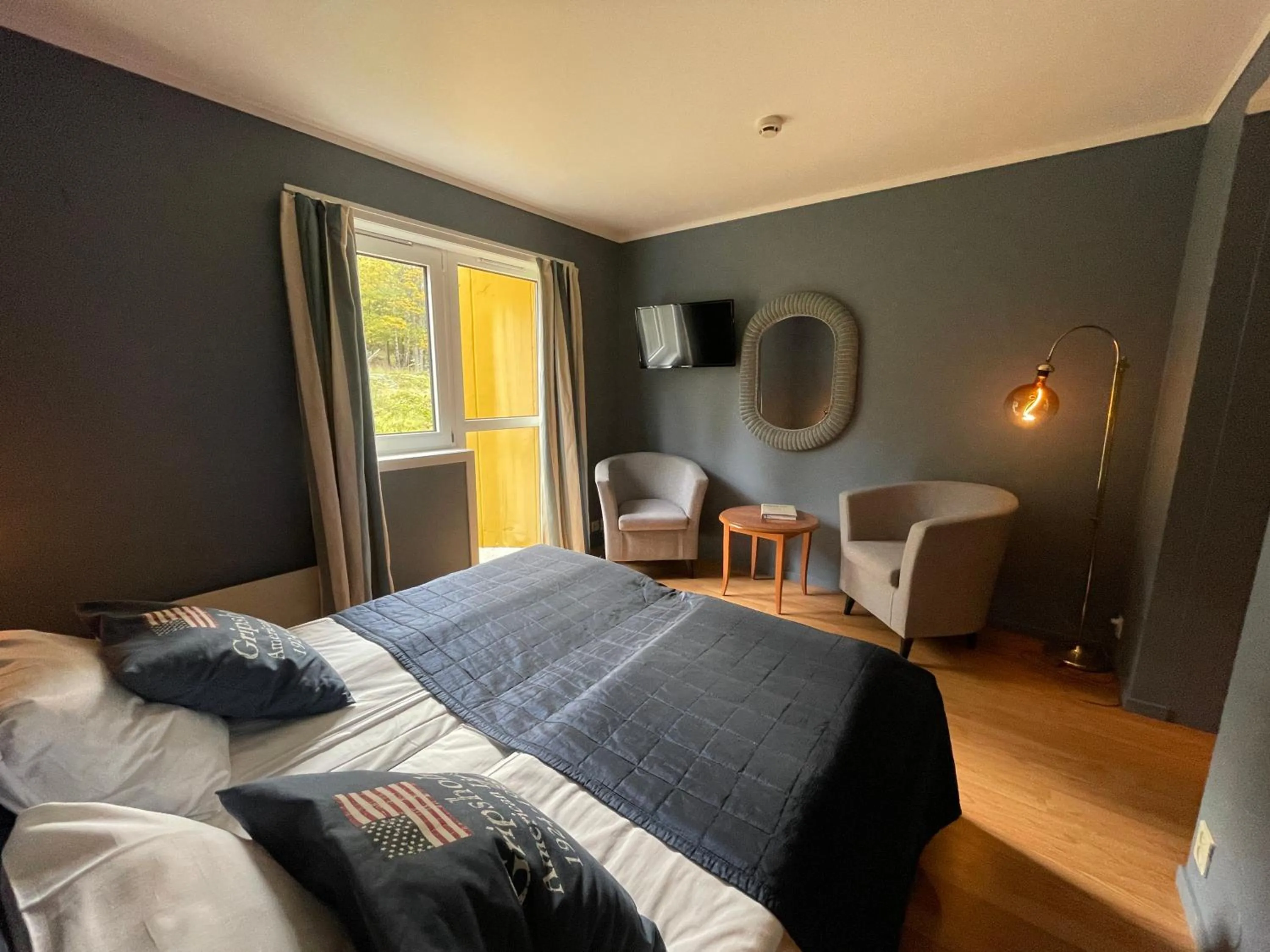 Seating area, Bed in Hankø Hotell & Spa