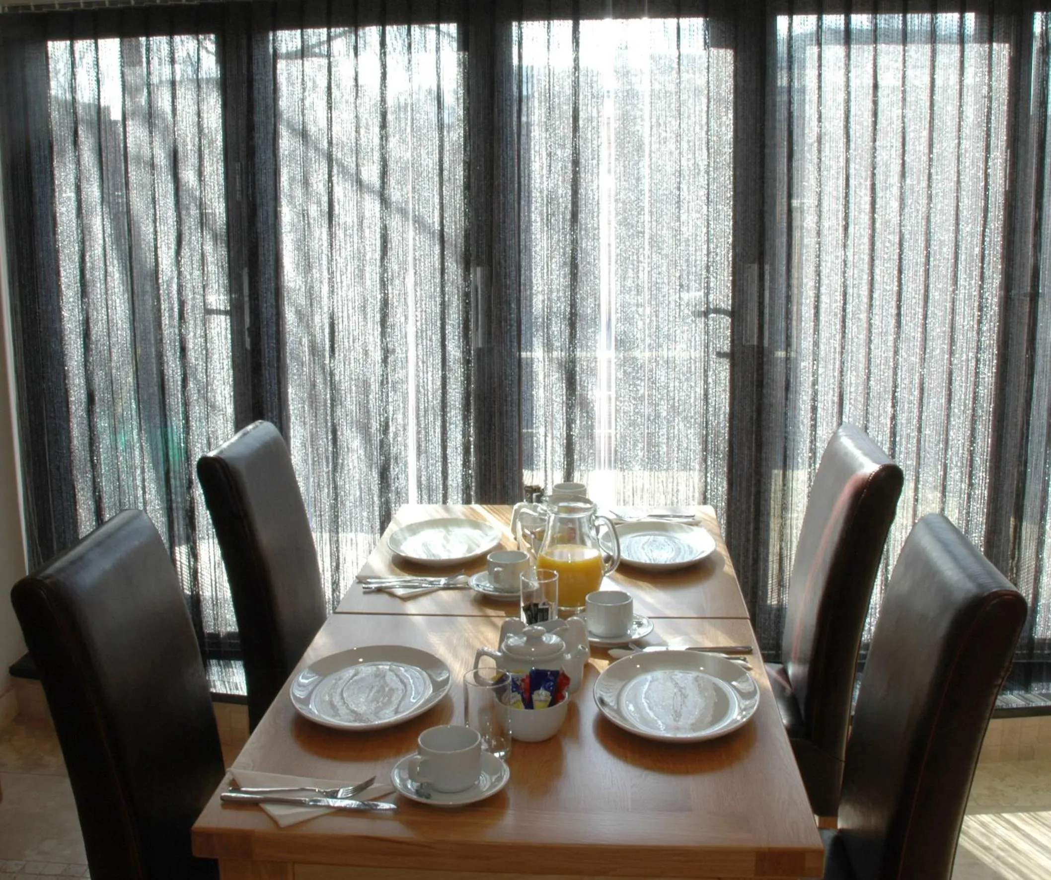 Restaurant/places to eat in Homestay Hotel Heathrow