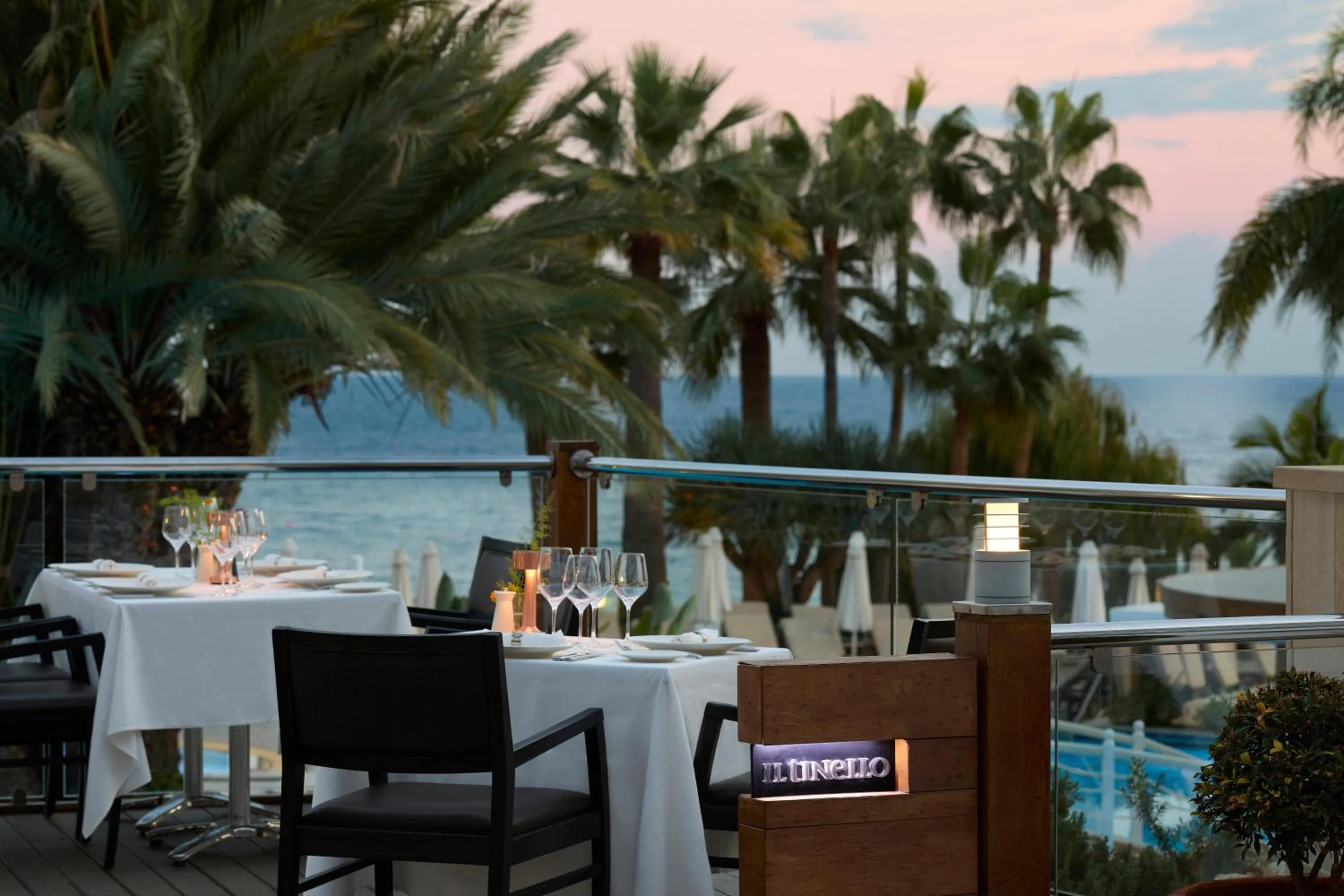 Restaurant/places to eat in Mediterranean Beach Hotel