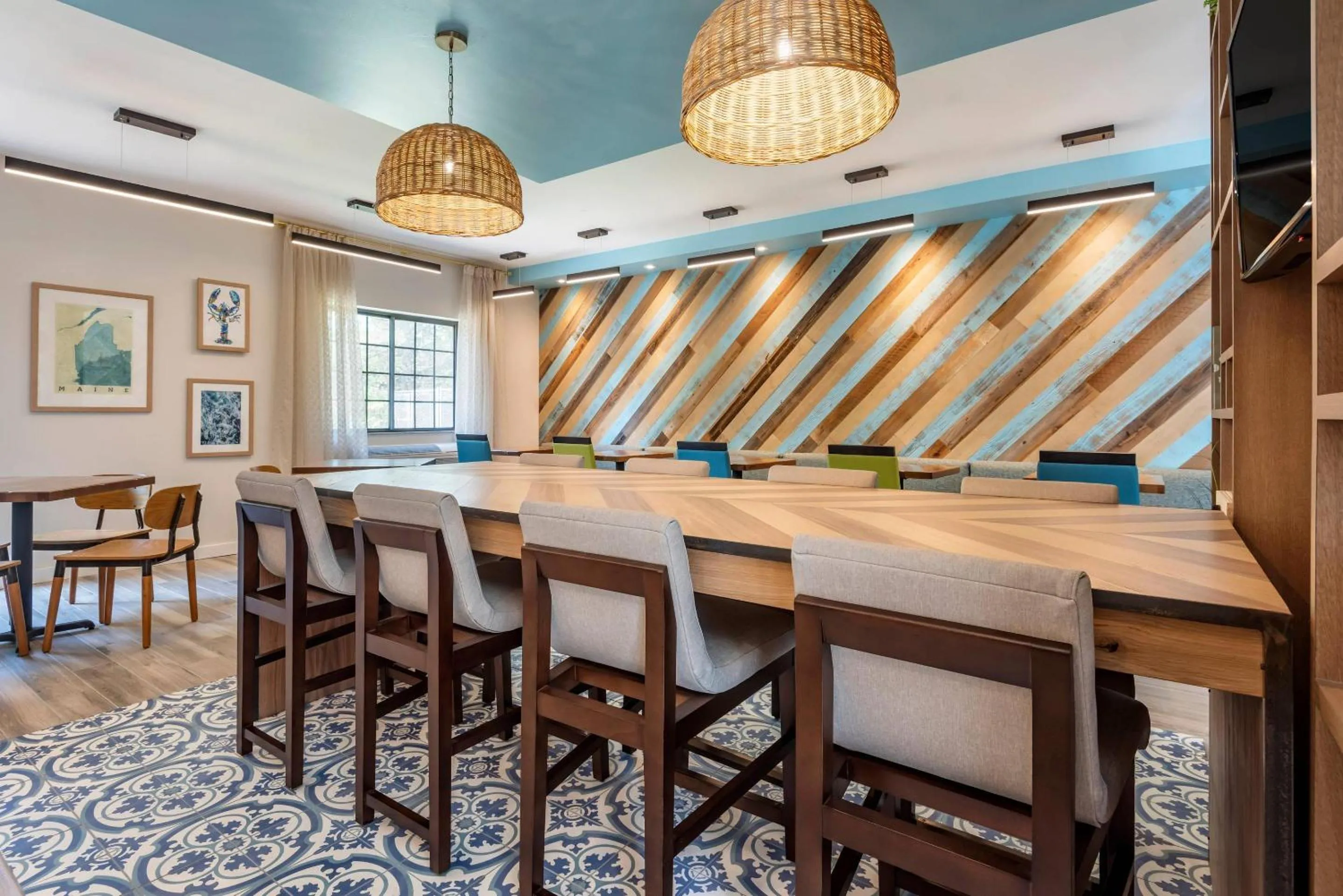 Breakfast in The Freeport Hotel, an Ascend Collection Hotel