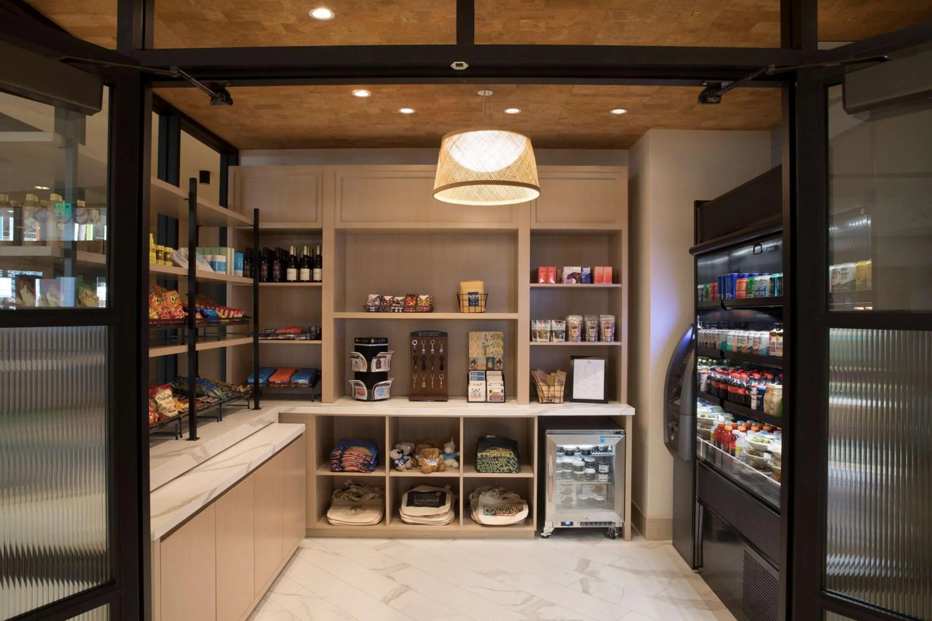 Restaurant/places to eat in Hilton Santa Monica