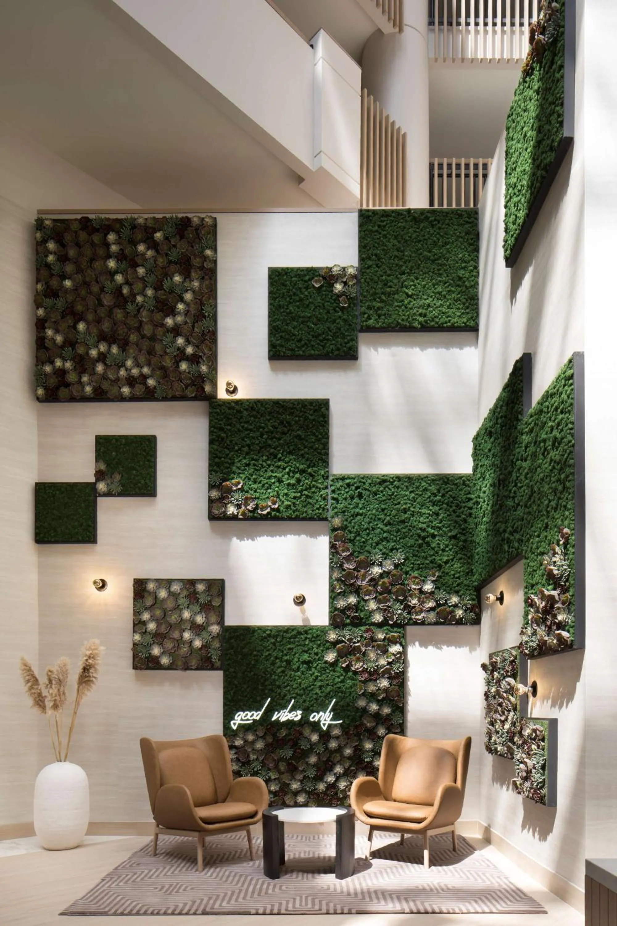 Lobby or reception in Hilton Santa Monica