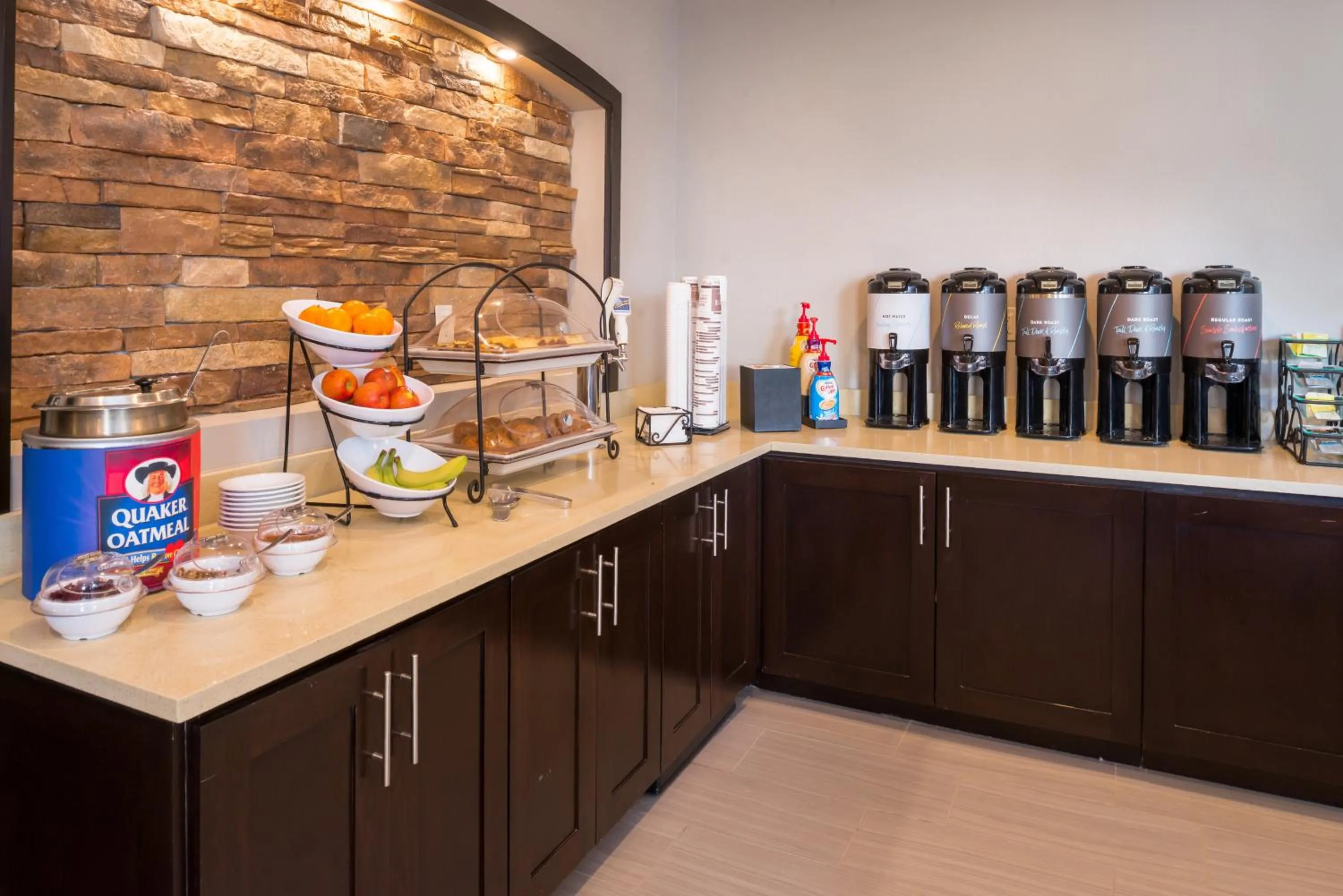 Restaurant/places to eat in Staybridge Suites - Pecos by IHG