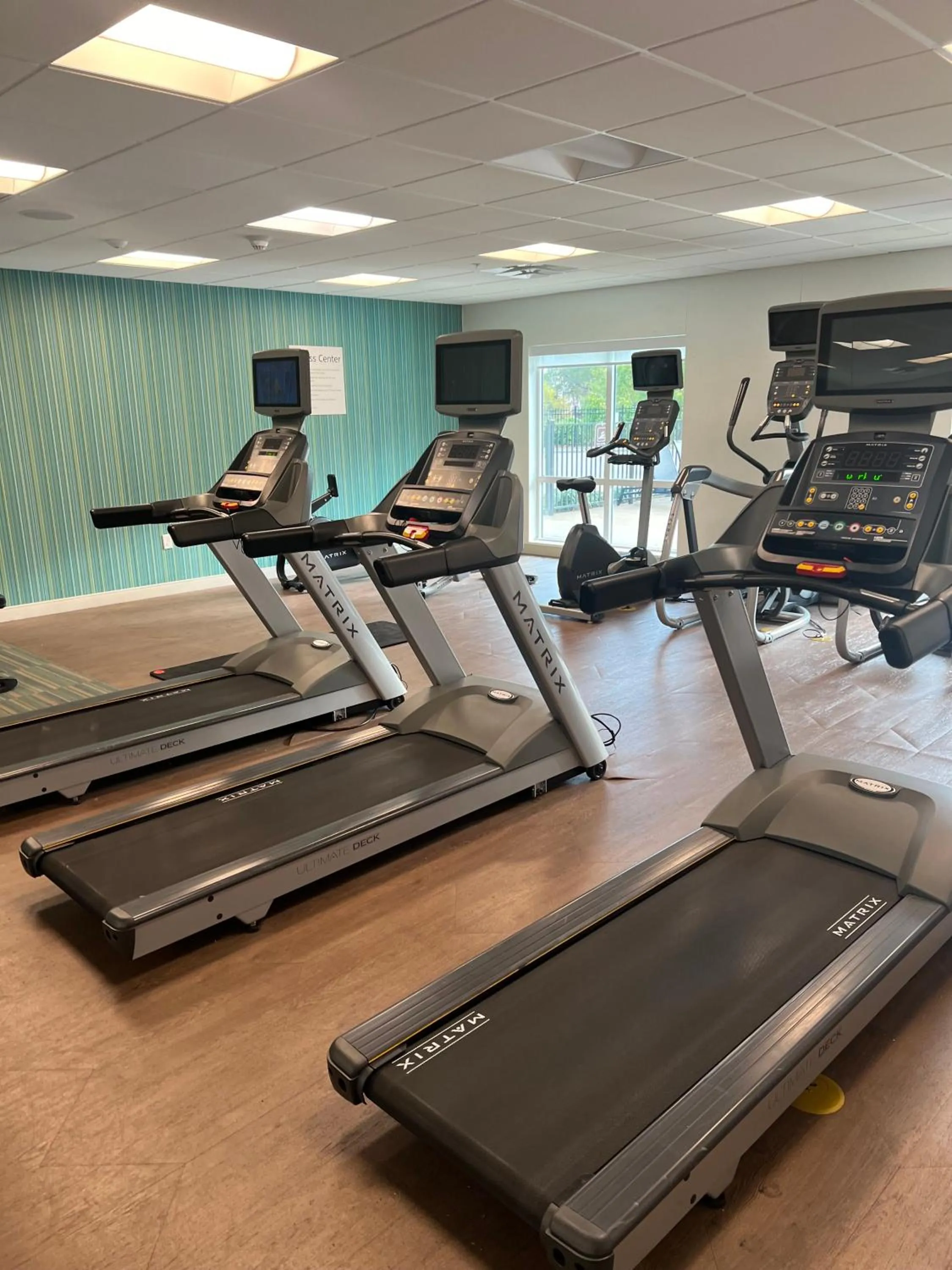 Fitness centre/facilities in Holiday Inn Express & Suites Mobile - University Area by IHG
