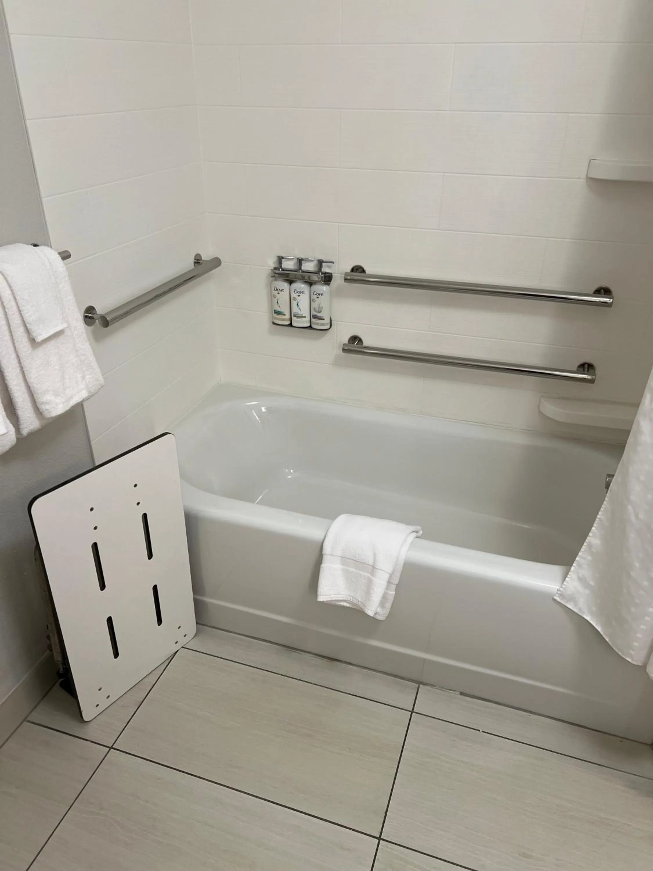 Bath in Holiday Inn Express & Suites Mobile - University Area by IHG
