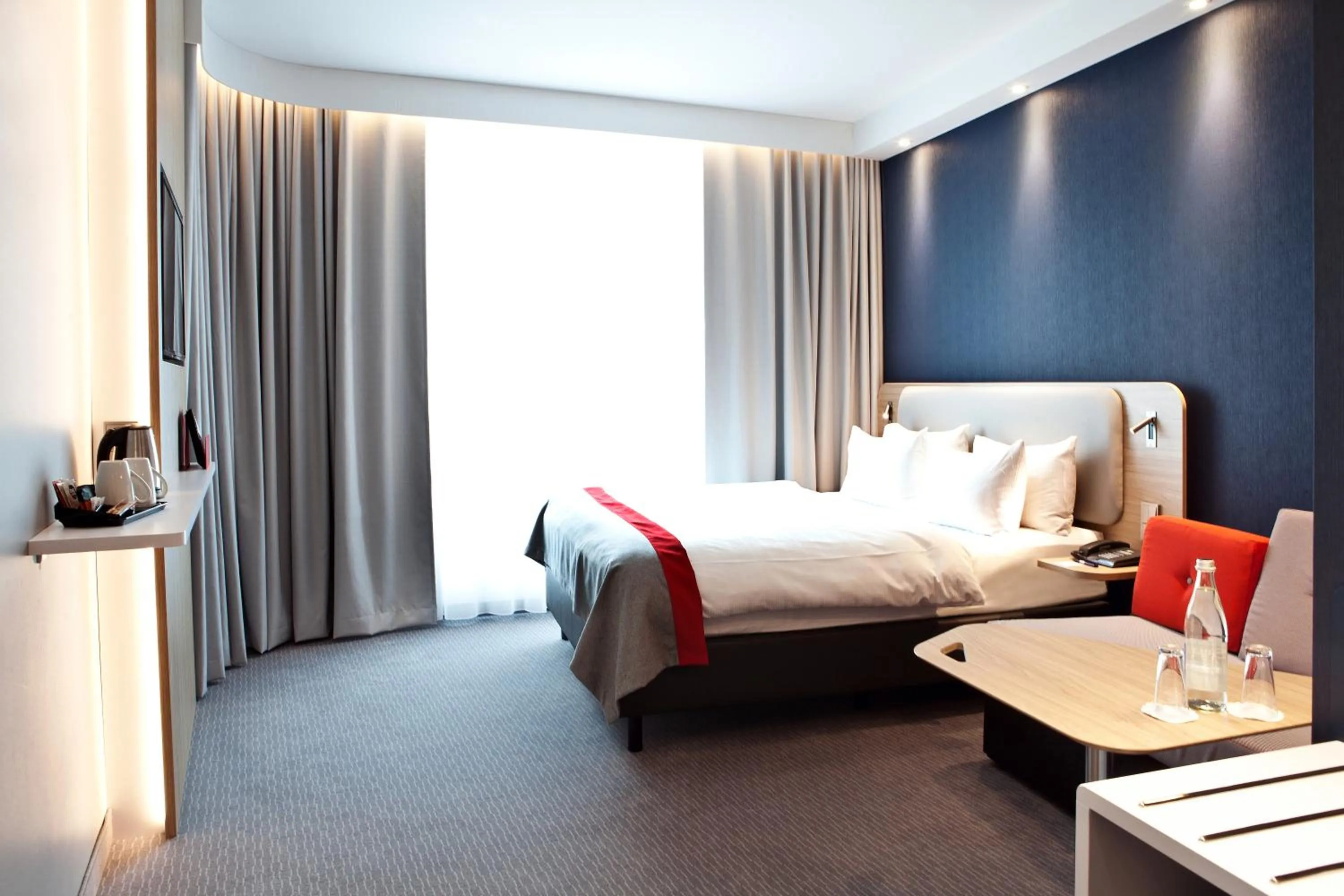 Bedroom, Bed in Holiday Inn Express Oberhausen by IHG
