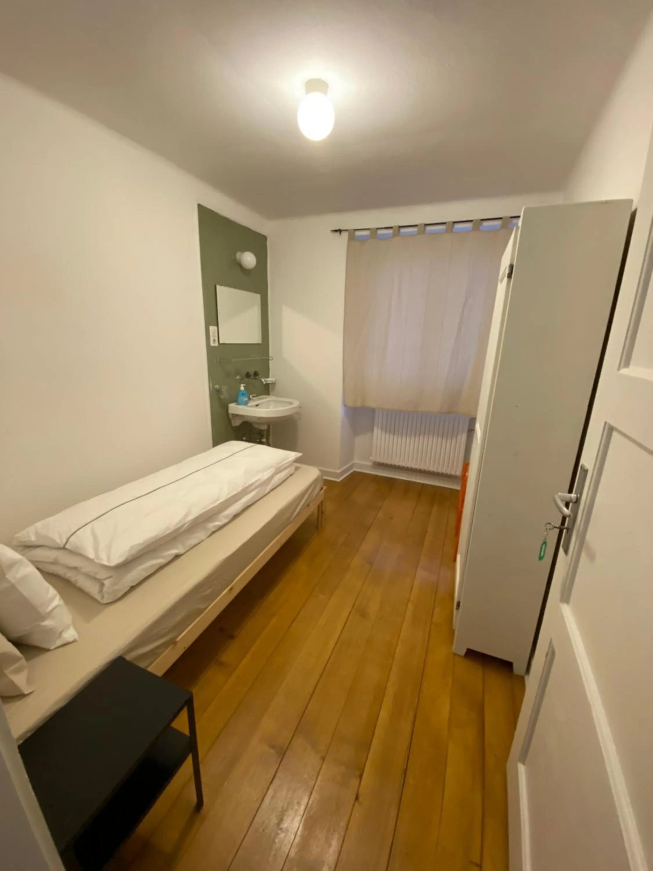 Photo of the whole room, Bed in Pension Bellevue Gondo