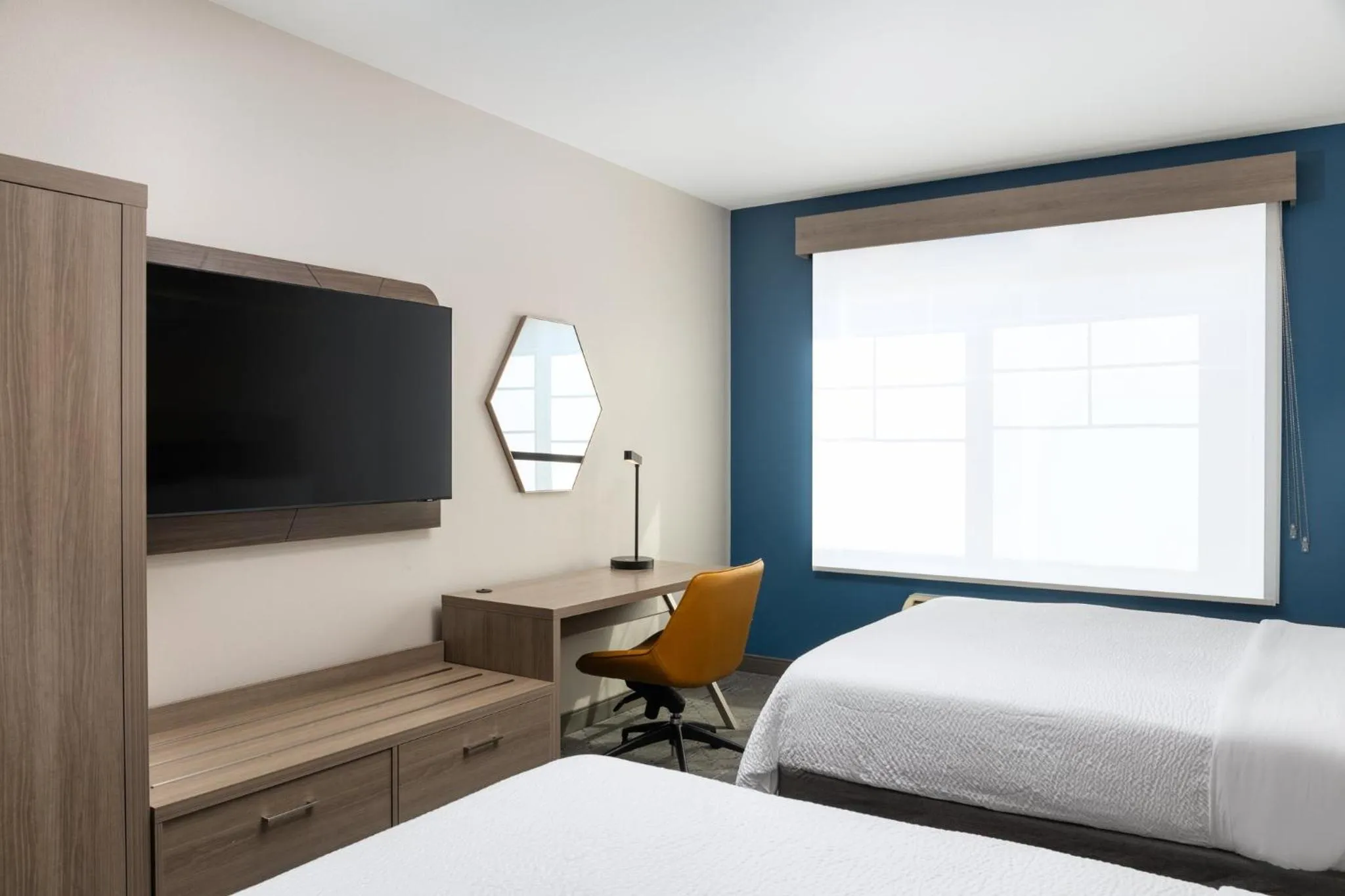 Photo of the whole room, Bed in Holiday Inn Express Hotel & Suites North Sequim by IHG