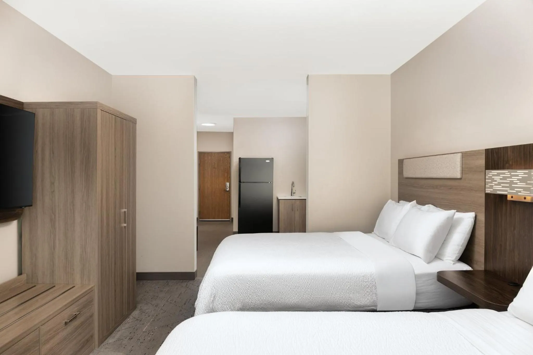 Photo of the whole room, Bed in Holiday Inn Express Hotel & Suites North Sequim by IHG