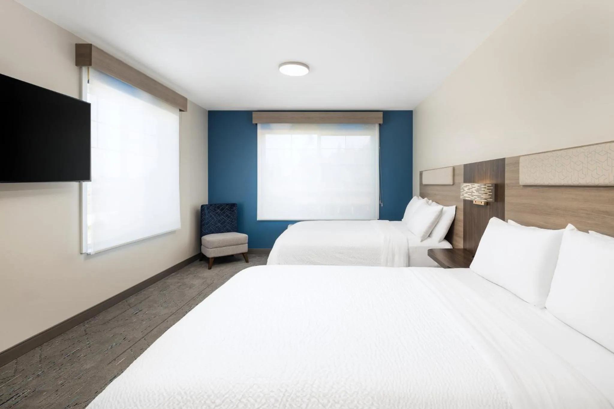 Photo of the whole room, Bed in Holiday Inn Express Hotel & Suites North Sequim by IHG